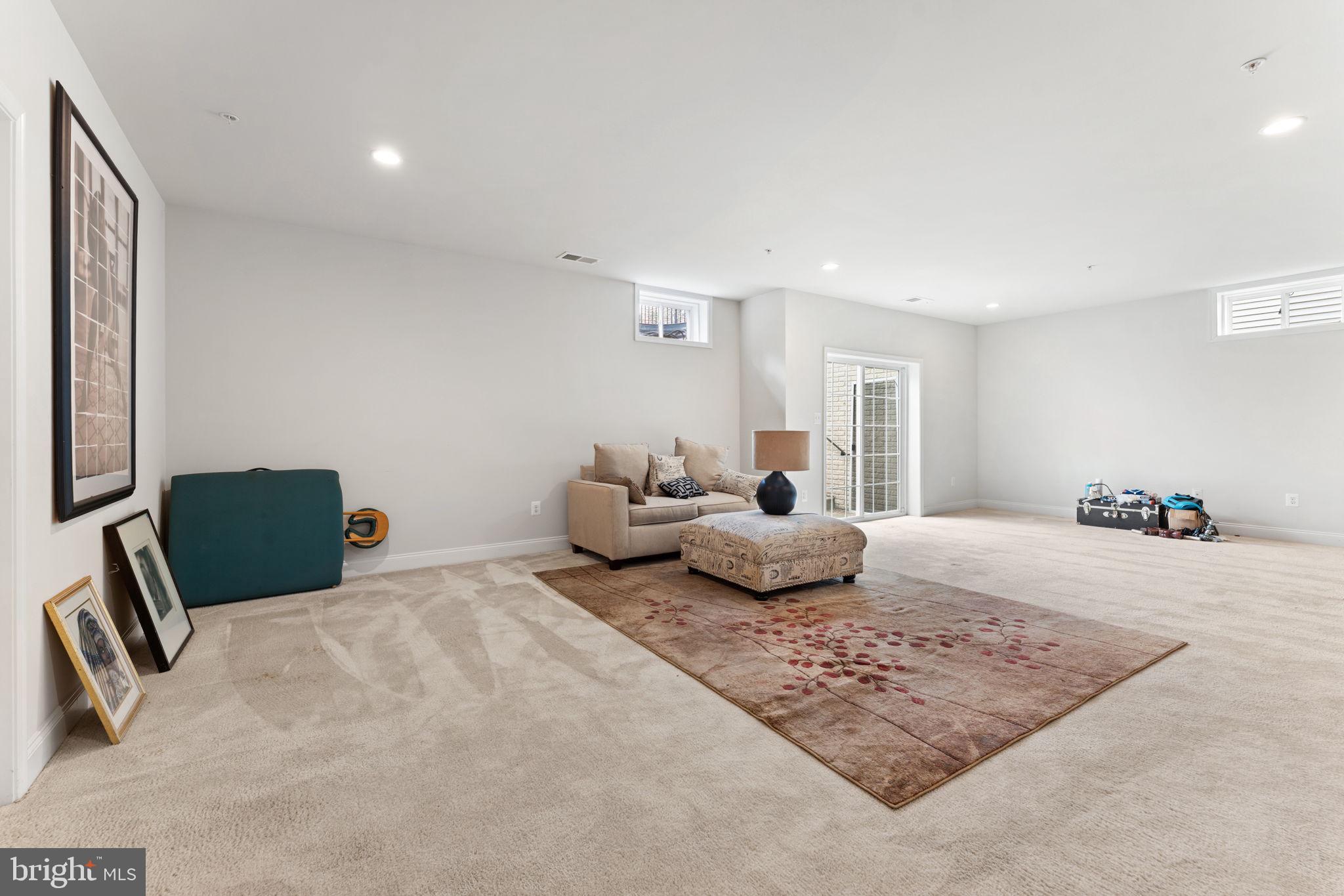 MARLBORO RIDGE - Residential