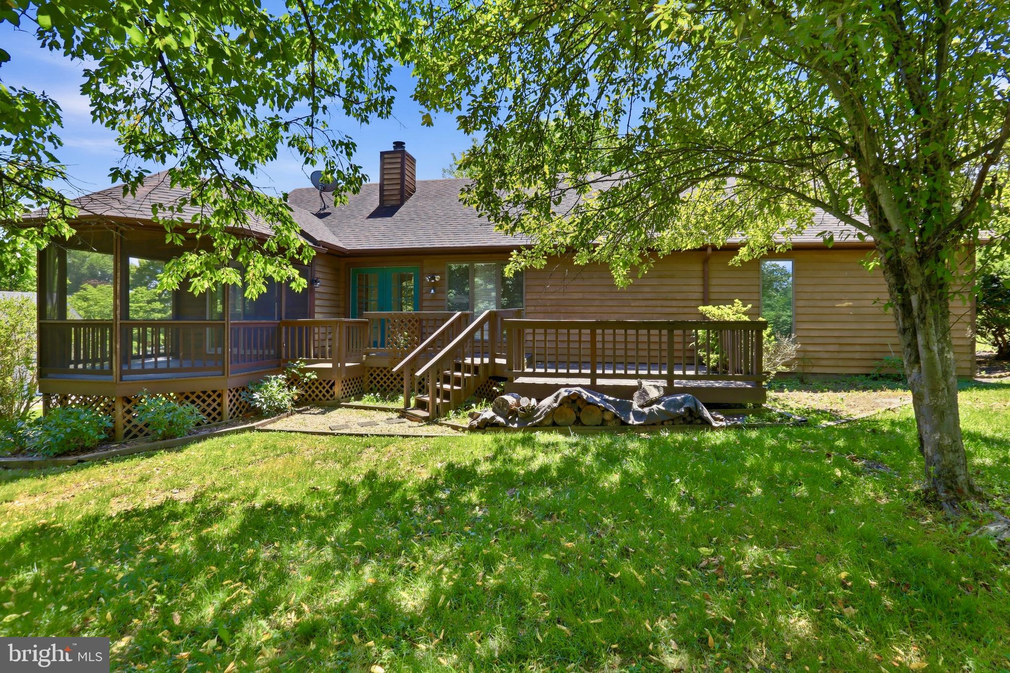 LAKE HOLIDAY ESTATES - Residential