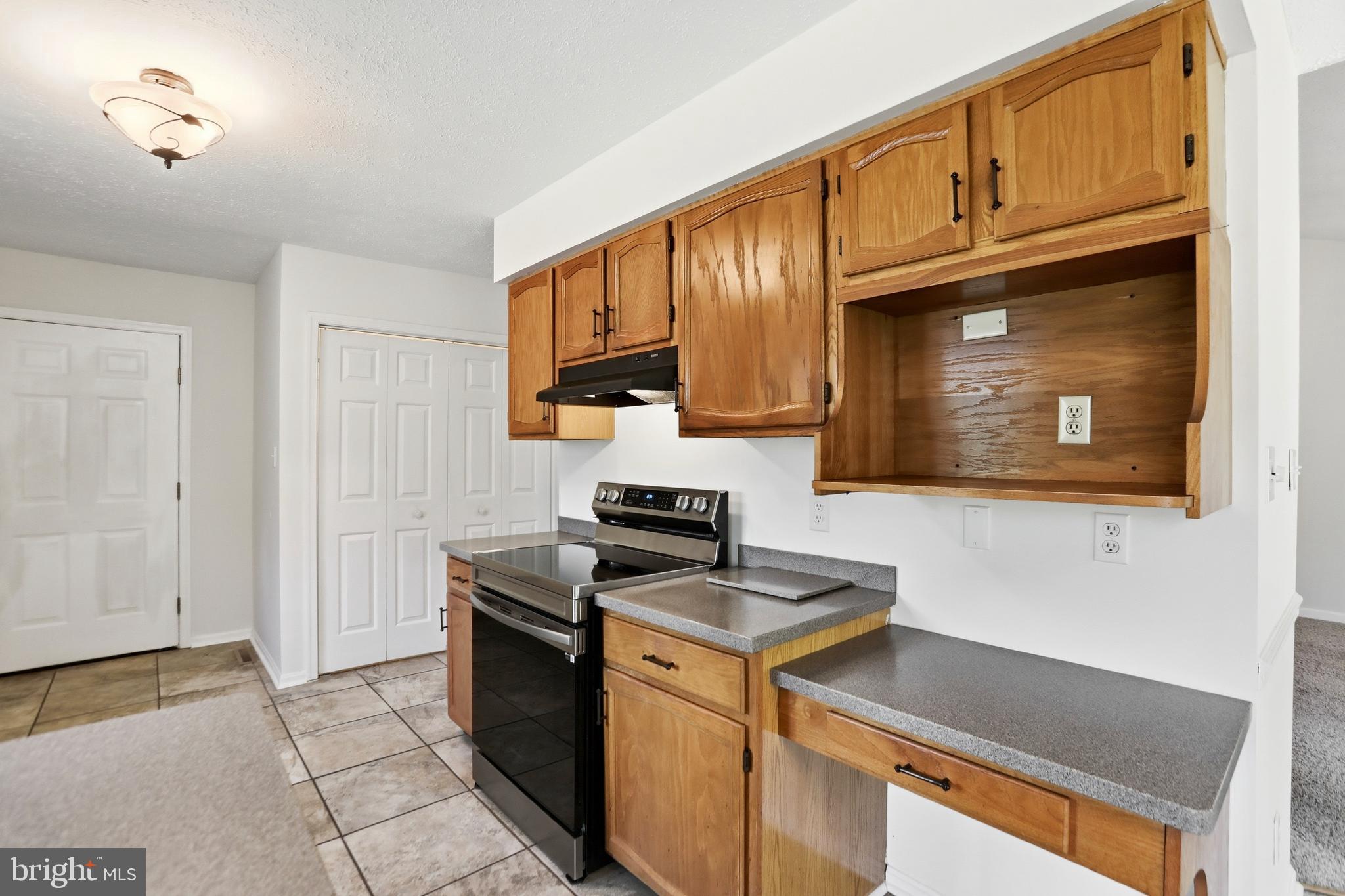 LAKE HOLIDAY ESTATES - Residential