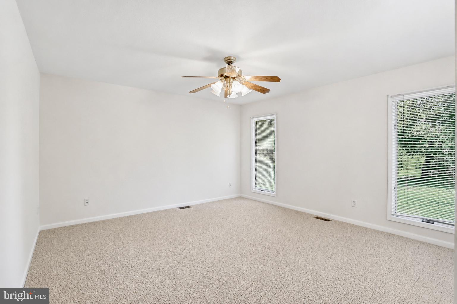 LAKE HOLIDAY ESTATES - Residential