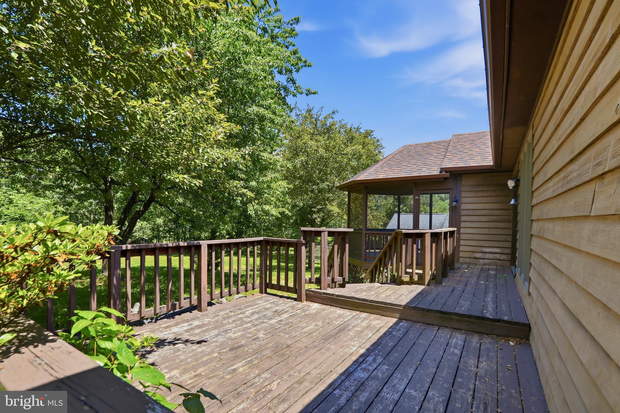 LAKE HOLIDAY ESTATES - Residential