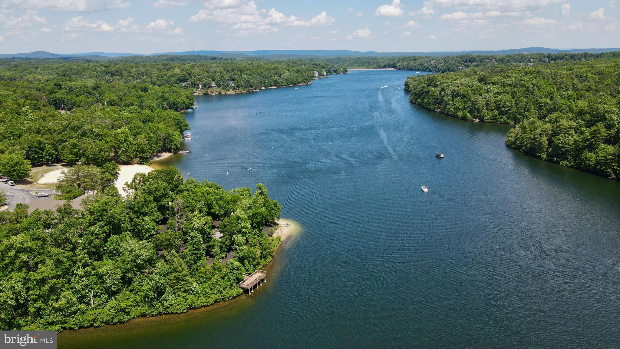 LAKE HOLIDAY ESTATES - Residential