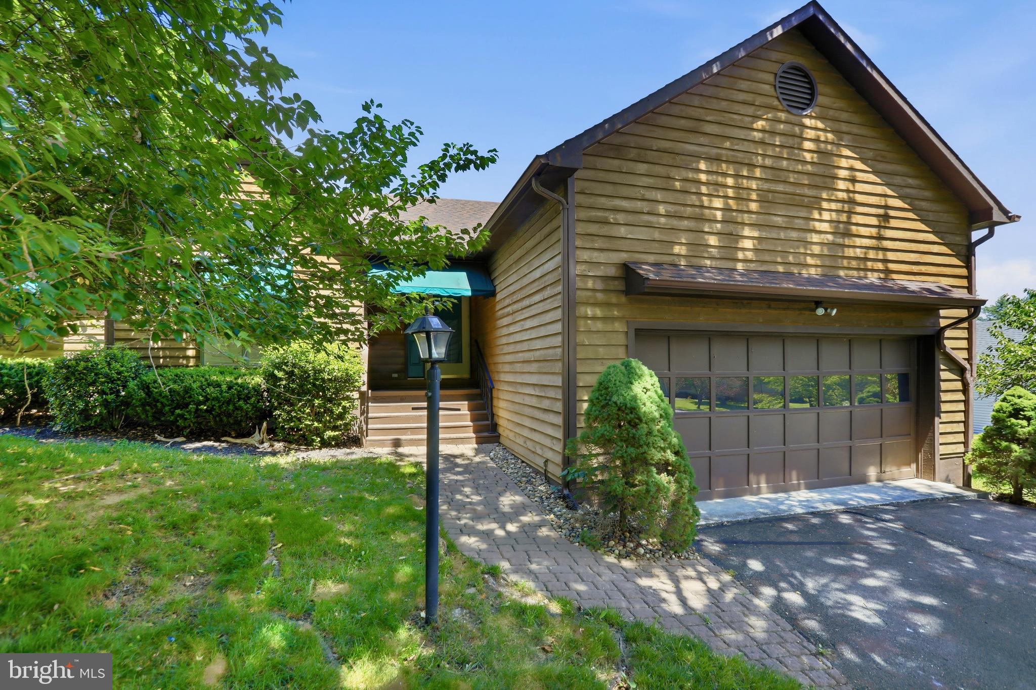 LAKE HOLIDAY ESTATES - Residential