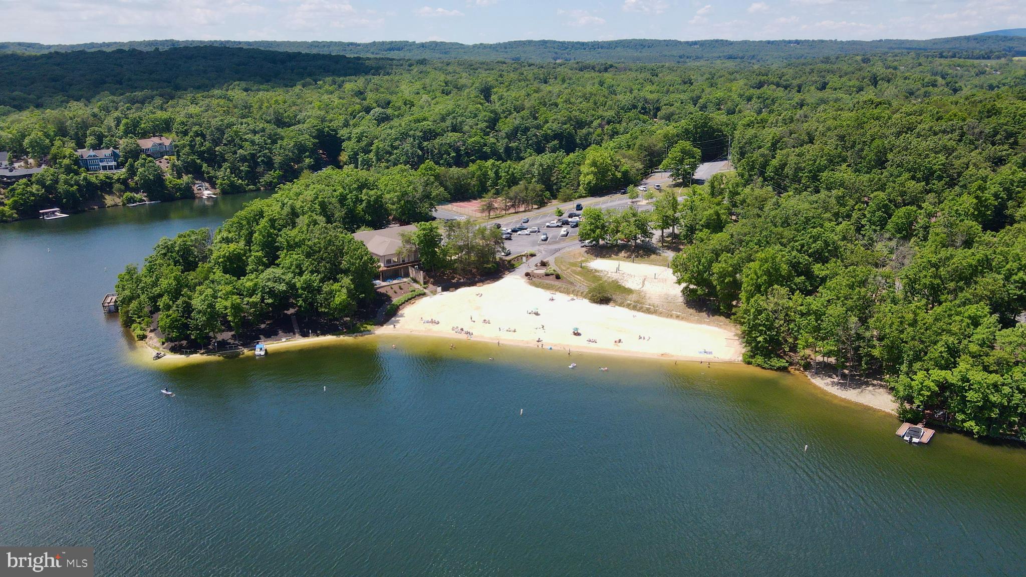 LAKE HOLIDAY ESTATES - Residential