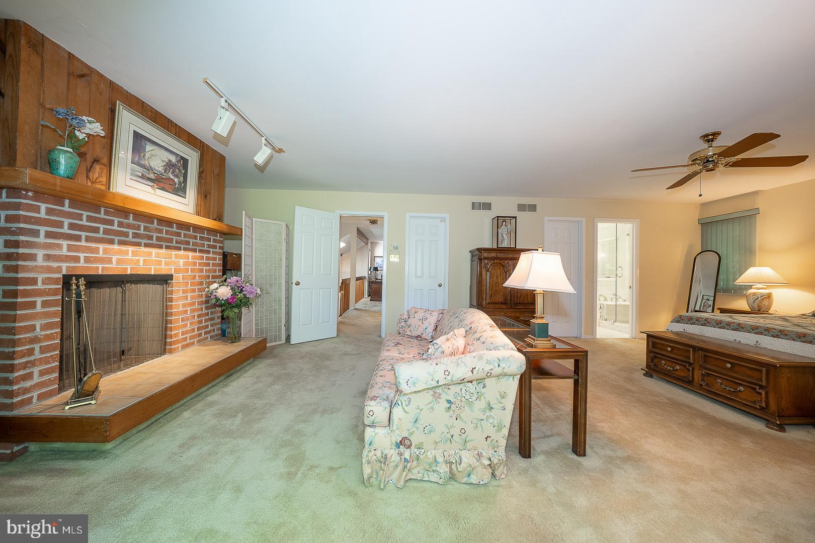 PHEASANT RUN - Residential