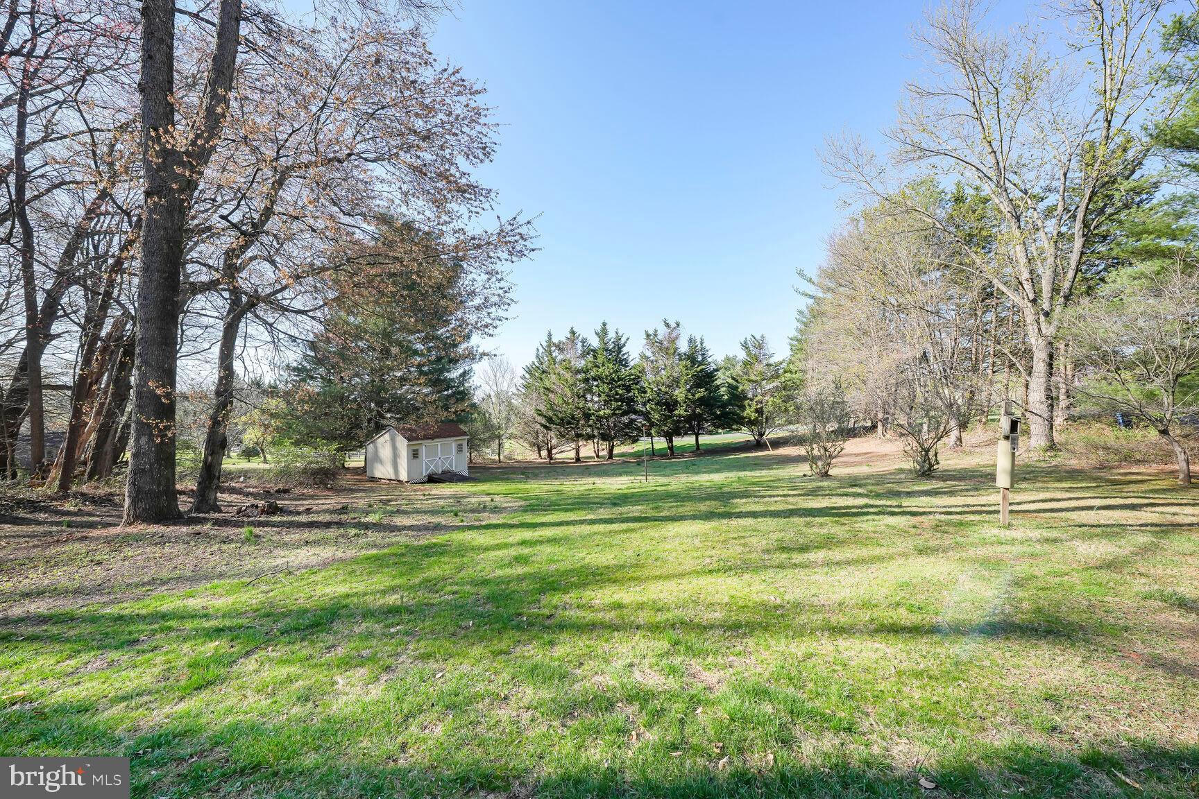 CANTERBURY WOODS - Residential