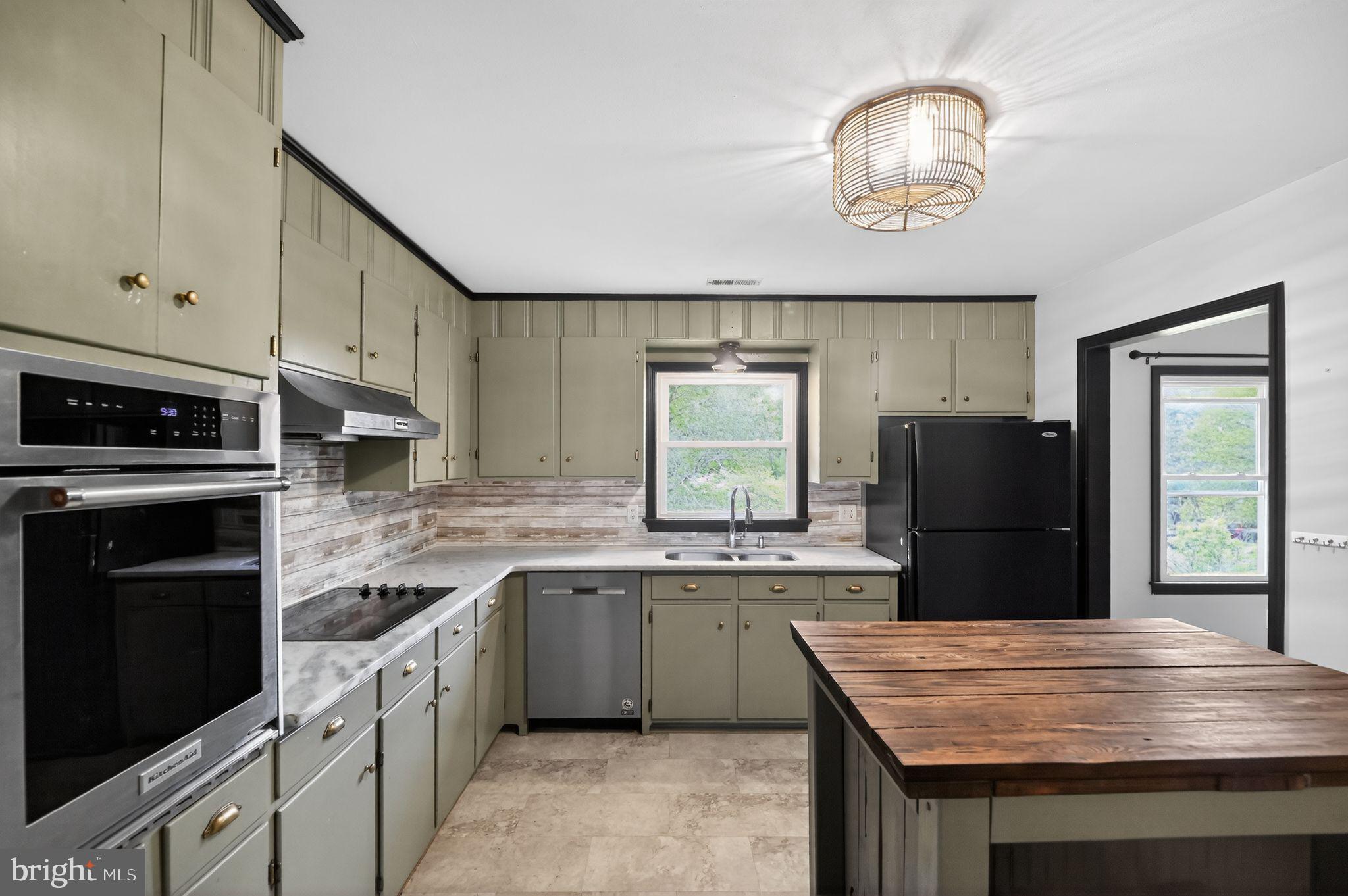BOSTON AREA - Residential