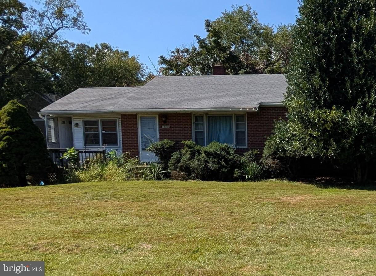 DREAMERS & DEVELOPERS WELCOME!!!!  <BR><BR> Level 1/2 acre+  lot in North Potomac/ Quince Orchard ready for your imagination! <br><br> Renovate the current home or knock-down & build your own! Property can take a beautiful new home or 2-3 attached houses!<br><br>Proposal Surveys included in photos <br><br> Largest available lot in zip code!  Imagine and Build Your Own! <br><br> House is a hoarder's delight! Clear-out / Selling As Is