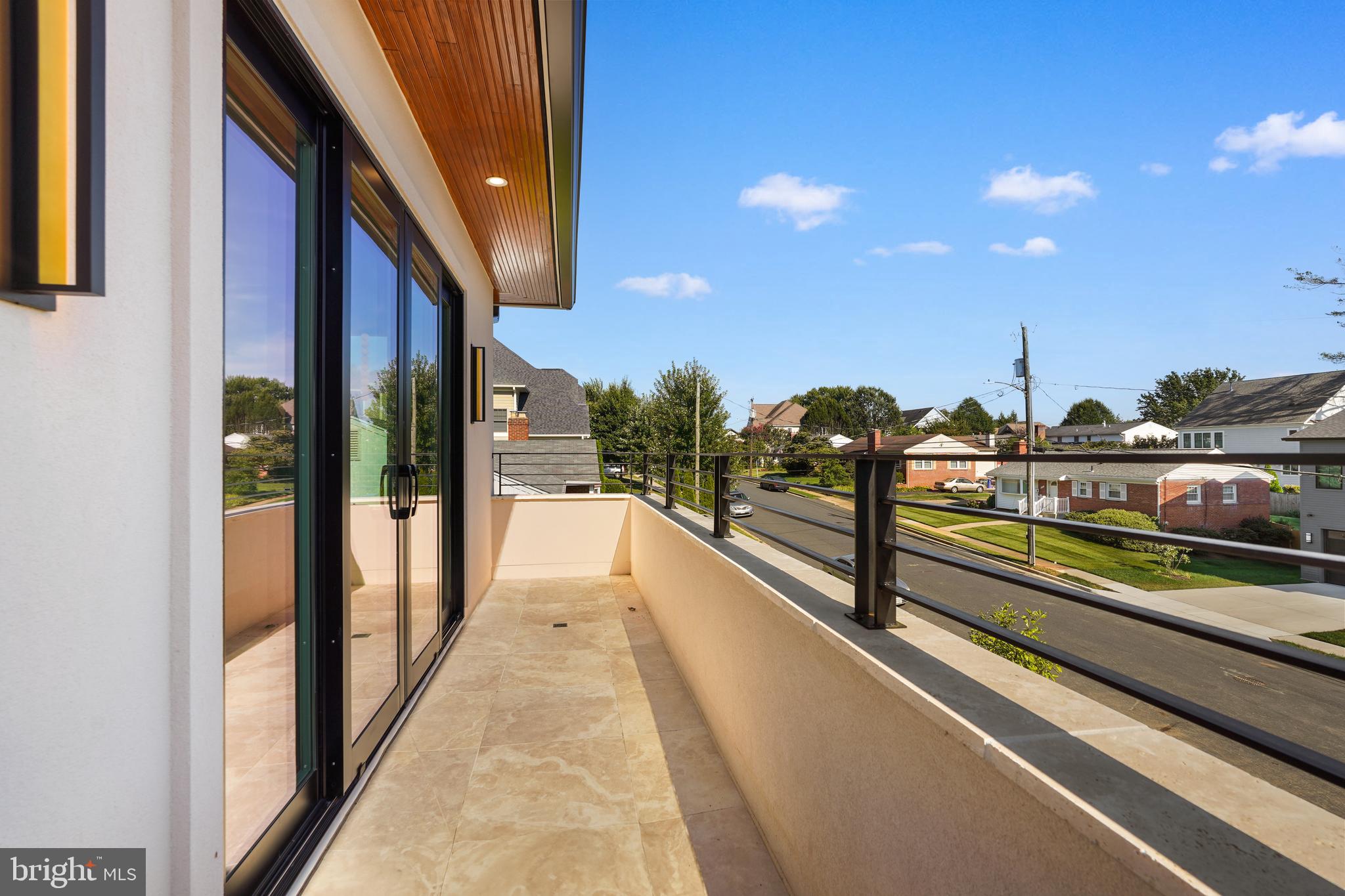 BERKSHIRE OAKWOOD - Residential