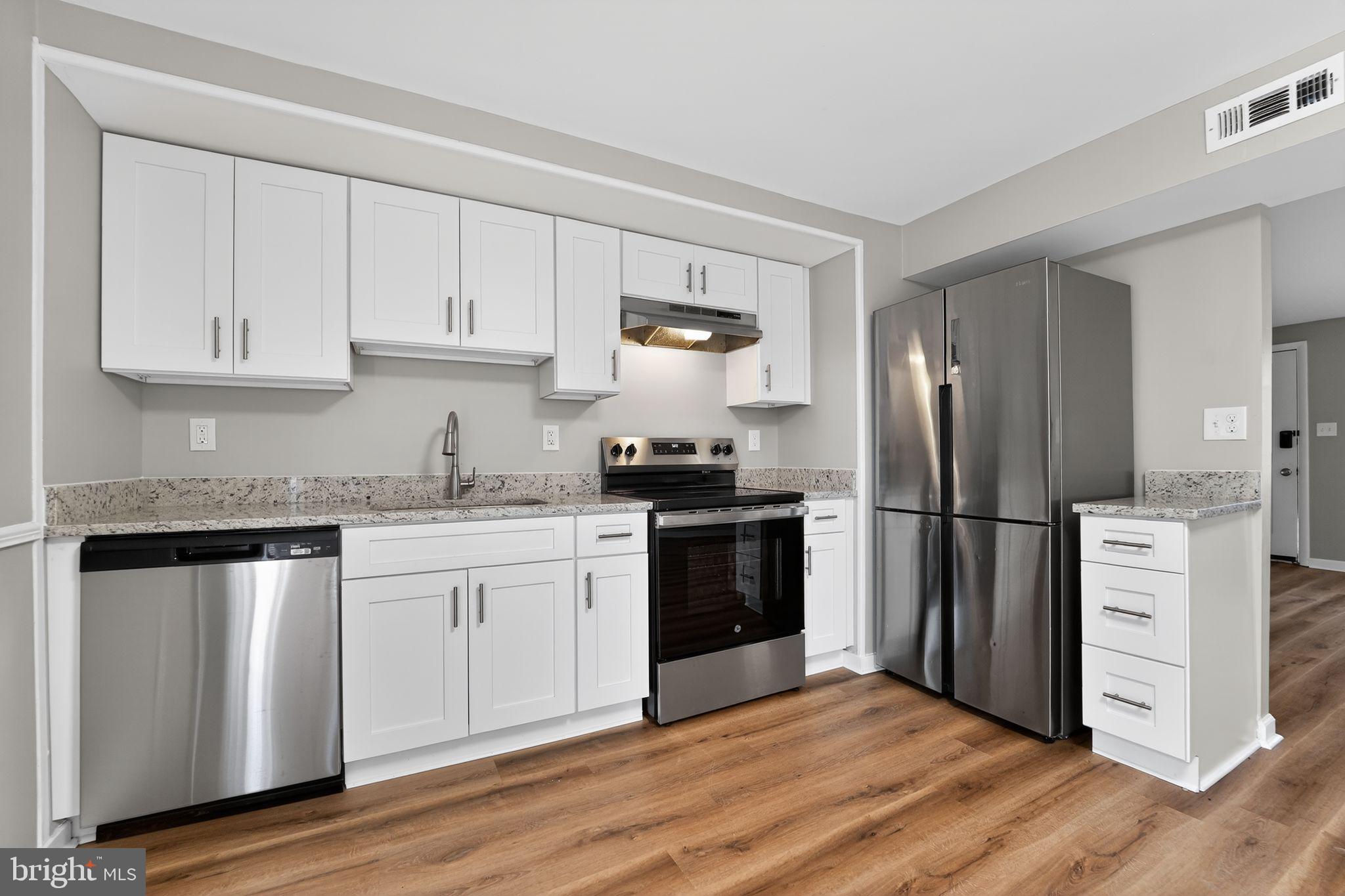 LONG BAR HARBOR - Residential