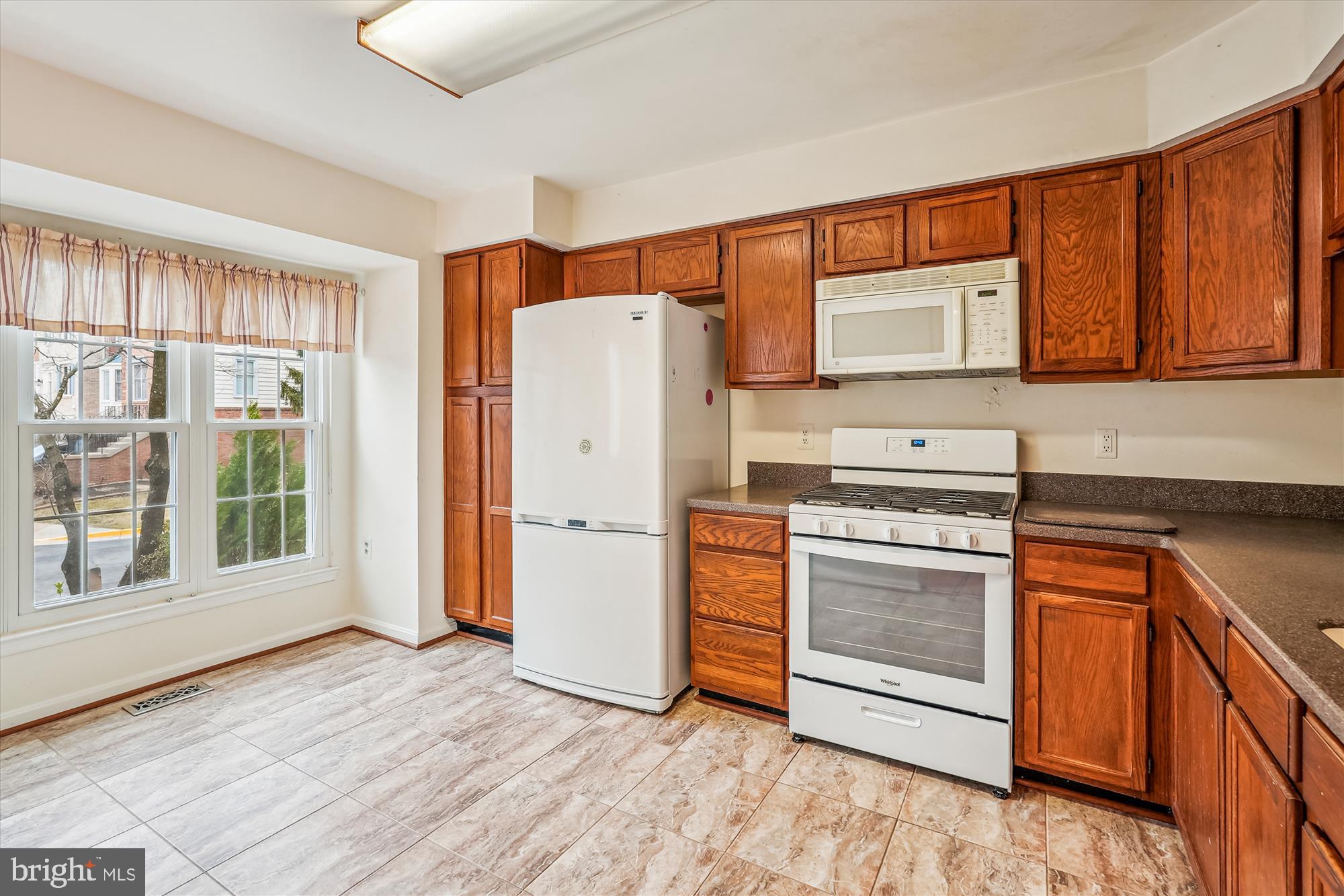 POTOMAC LAKES - Residential