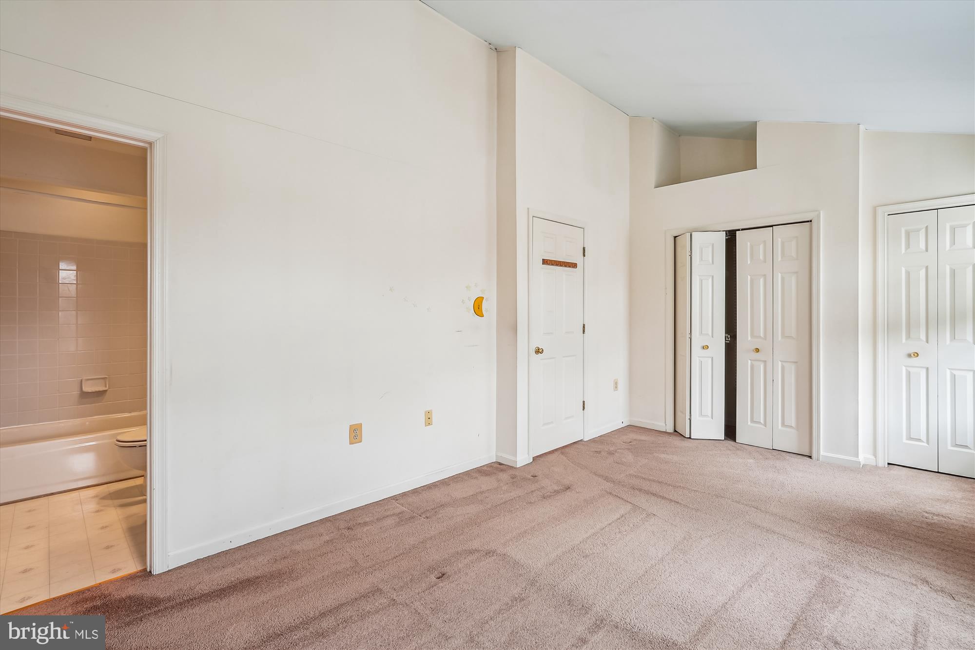 POTOMAC LAKES - Residential