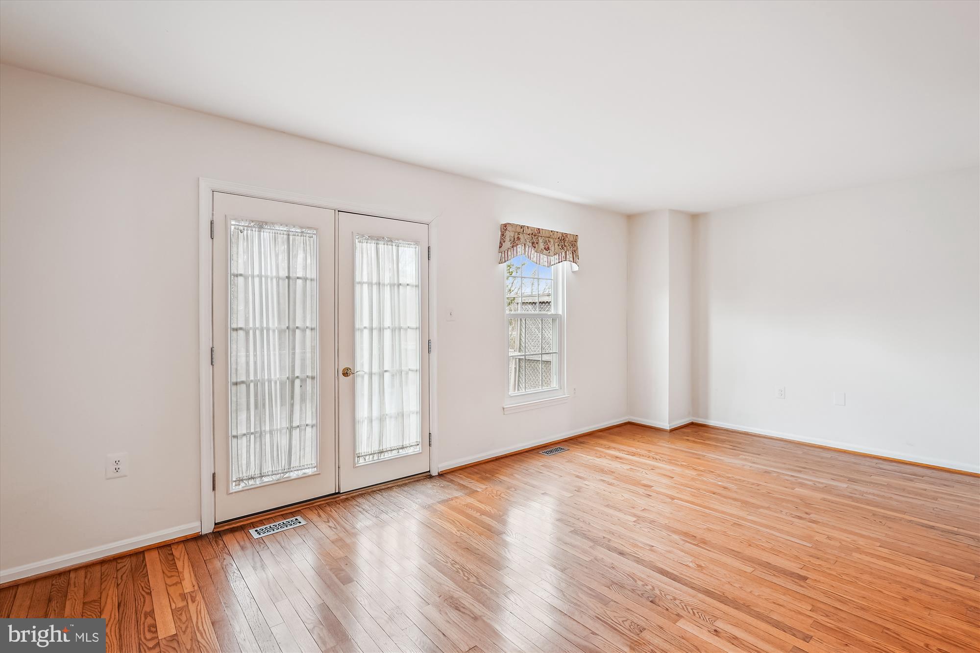 POTOMAC LAKES - Residential