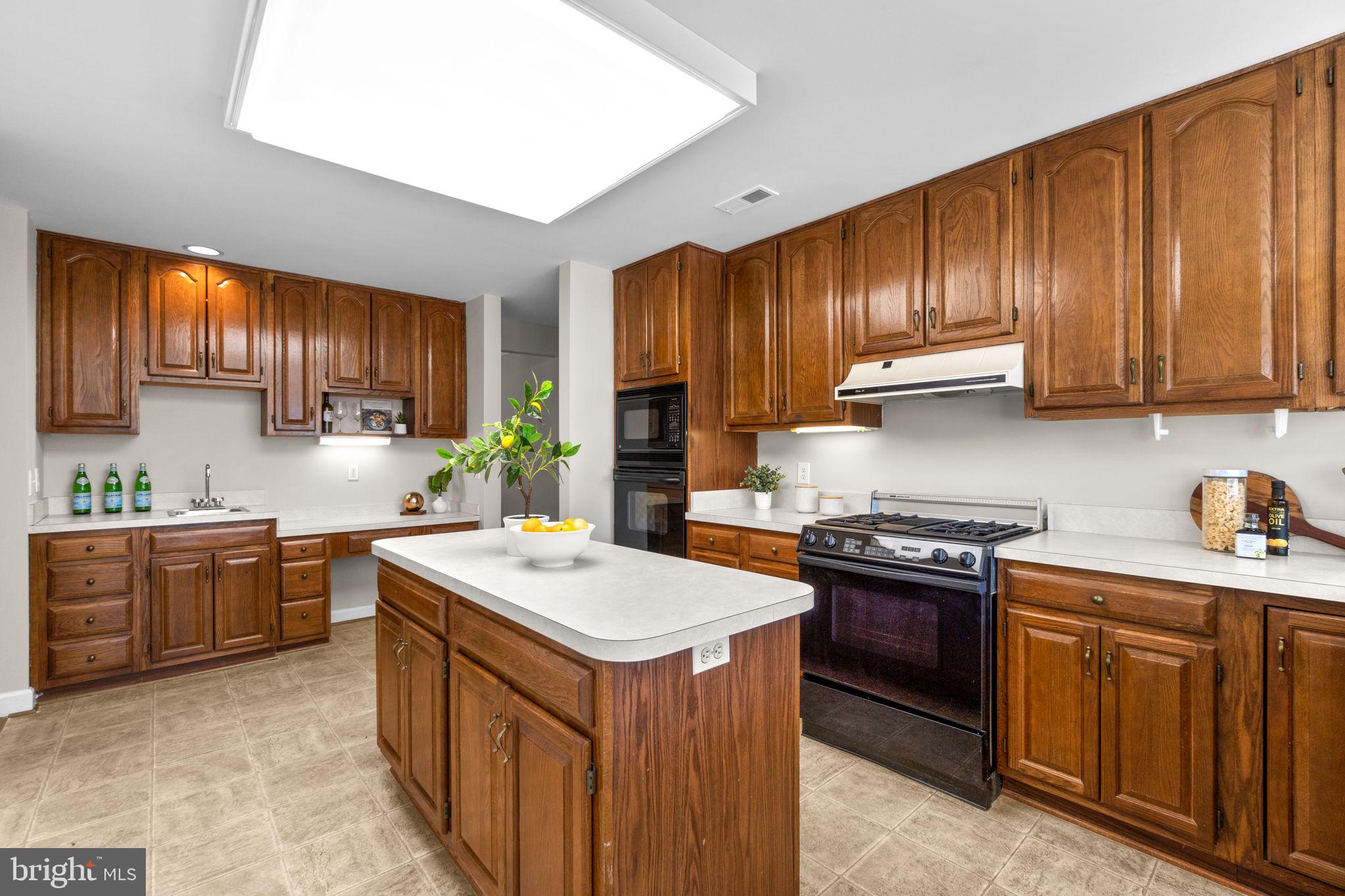 WORMANS MILL - Residential