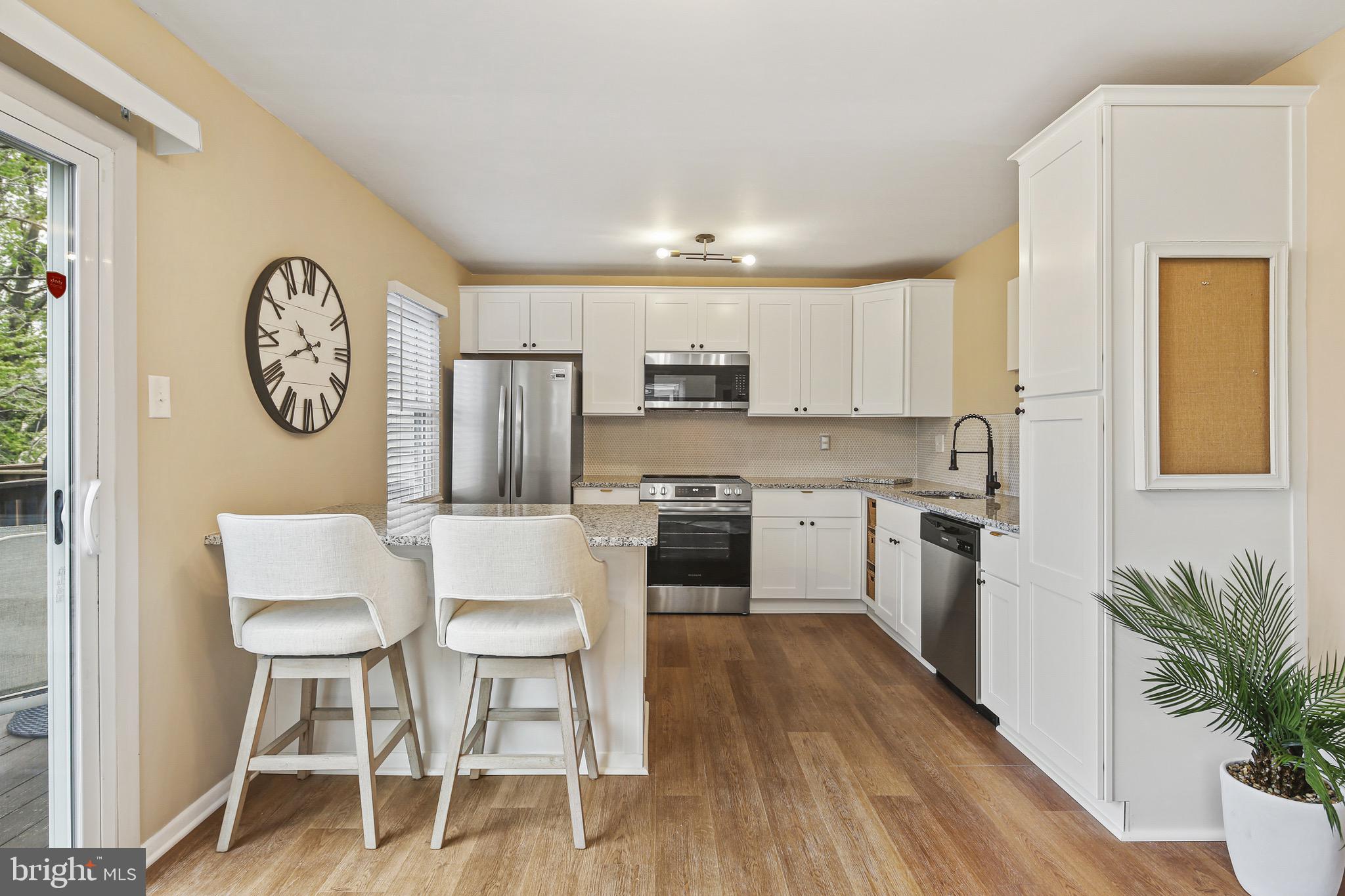 ELIZABETHS LANDING - Residential