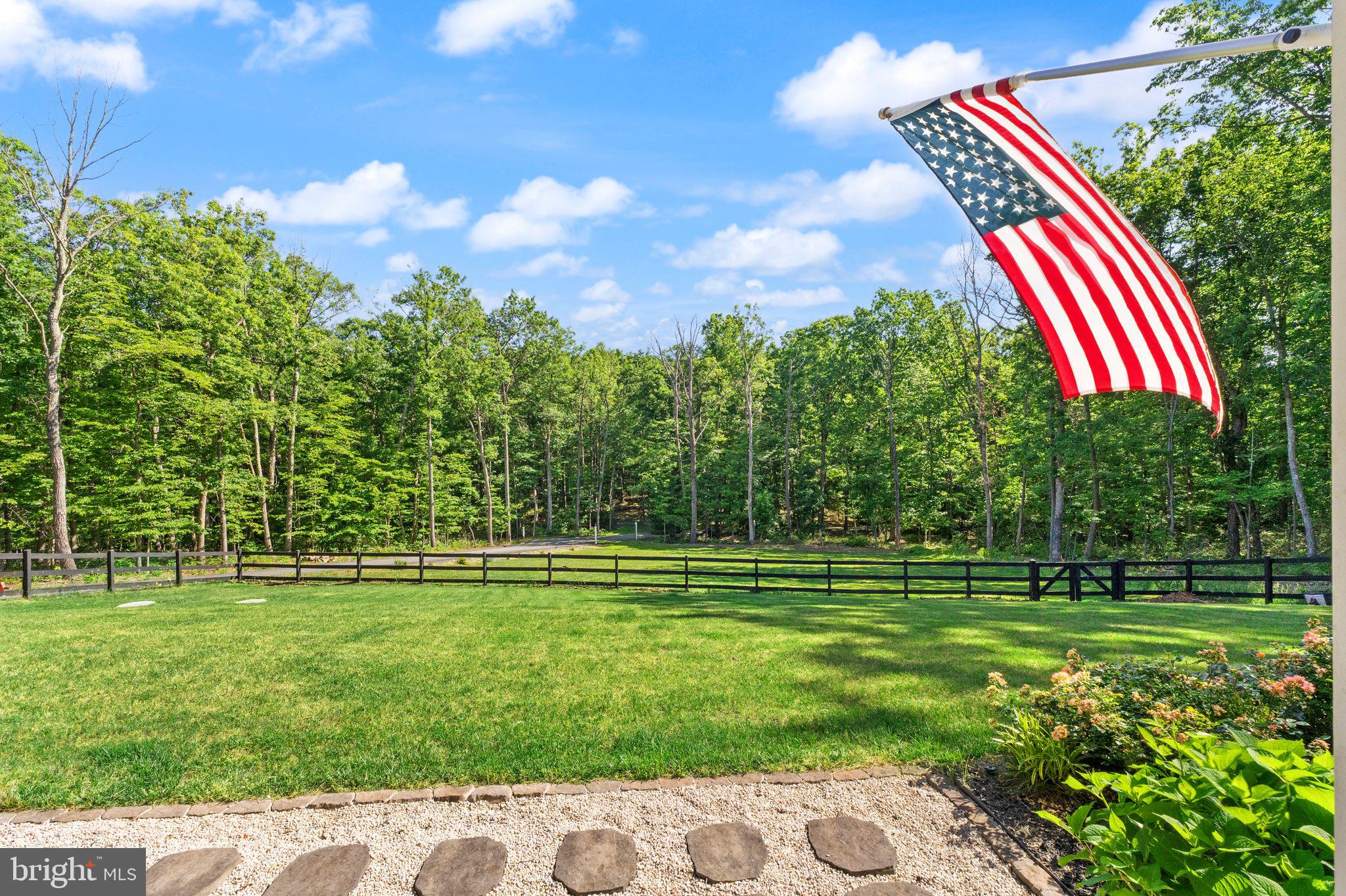 SADDLE RIDGE - Residential