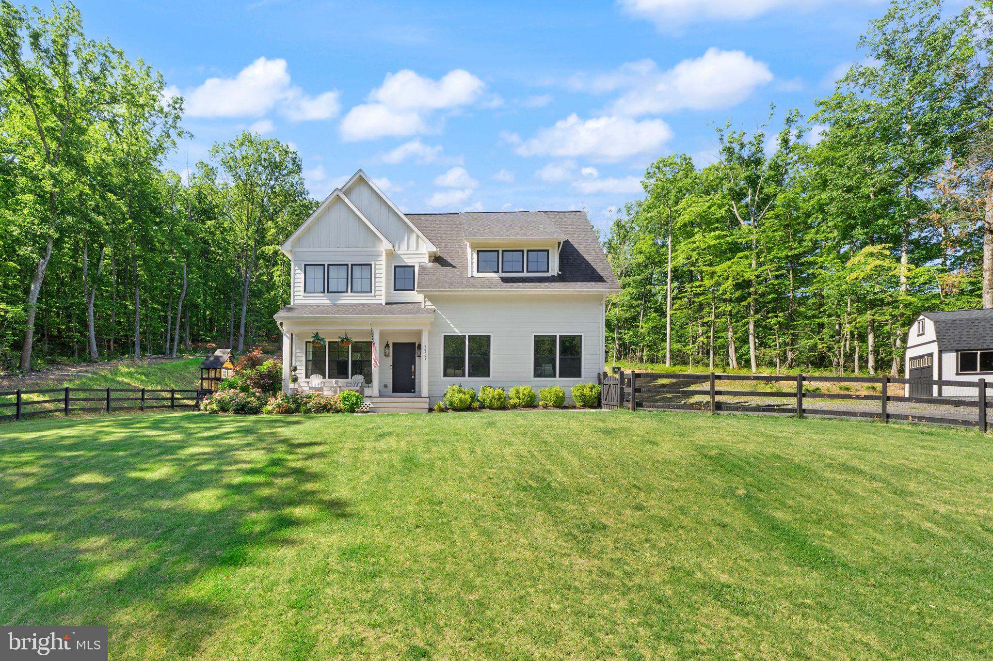 SADDLE RIDGE - Residential