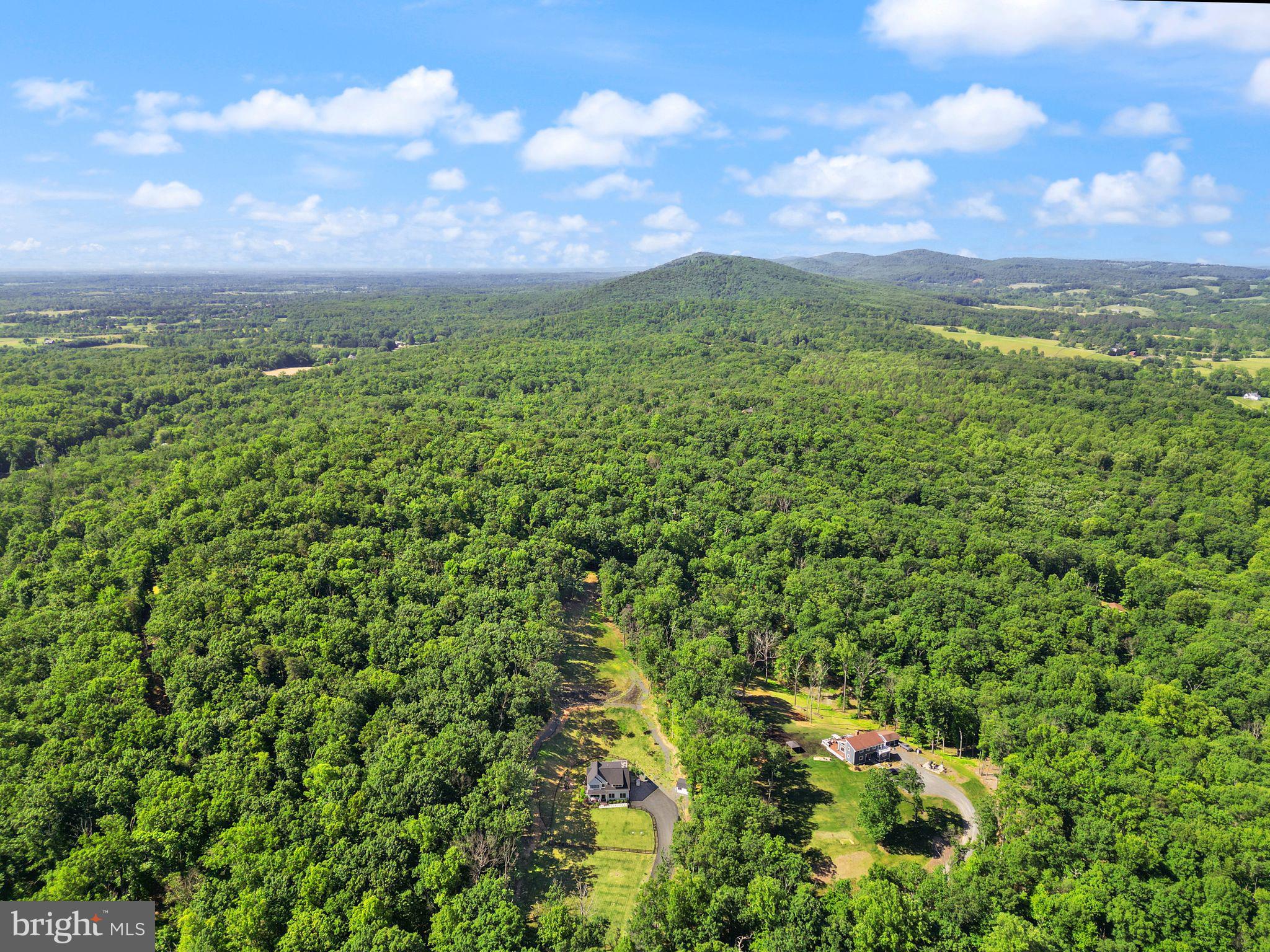 SADDLE RIDGE - Residential