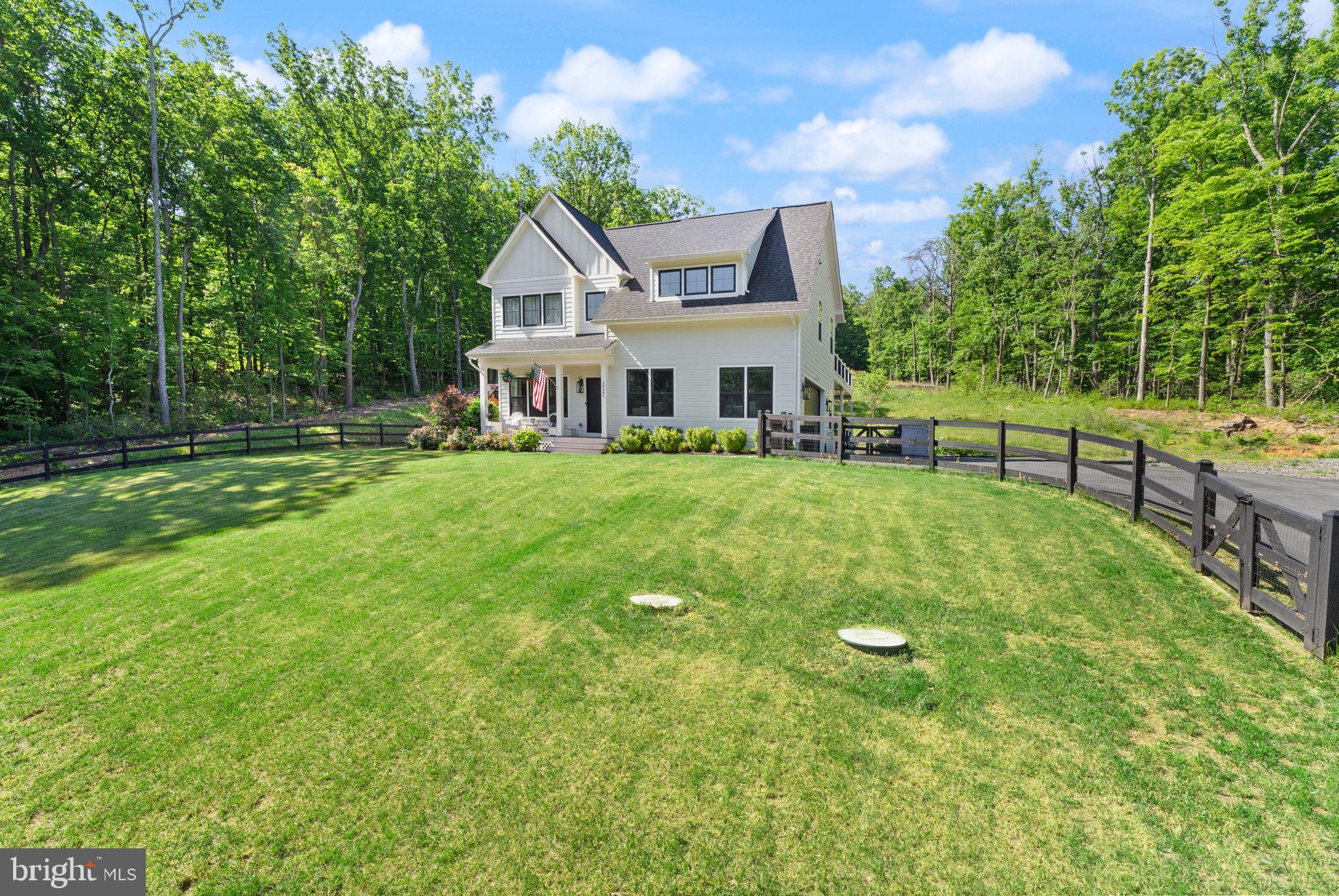 SADDLE RIDGE - Residential