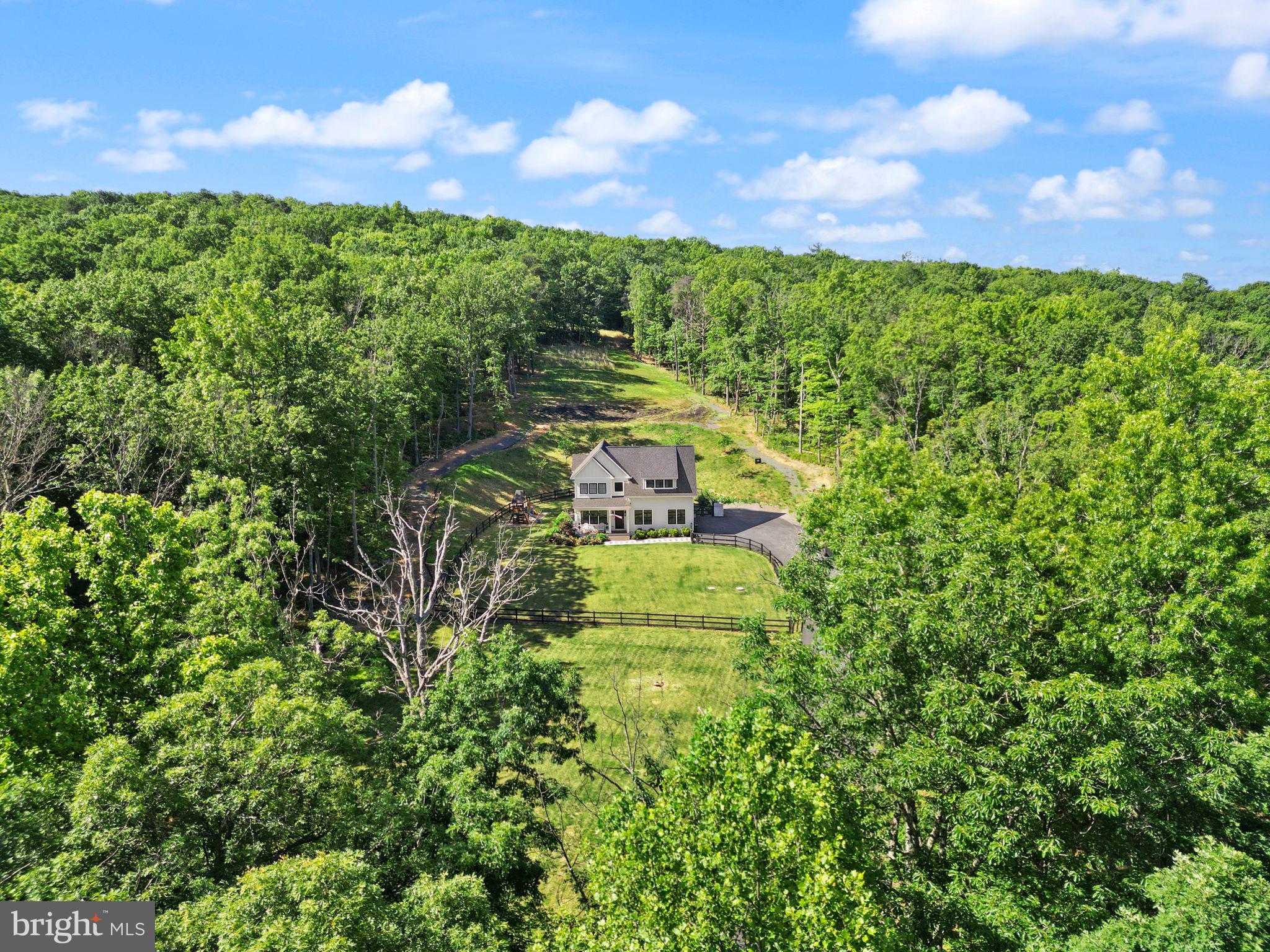 SADDLE RIDGE - Residential