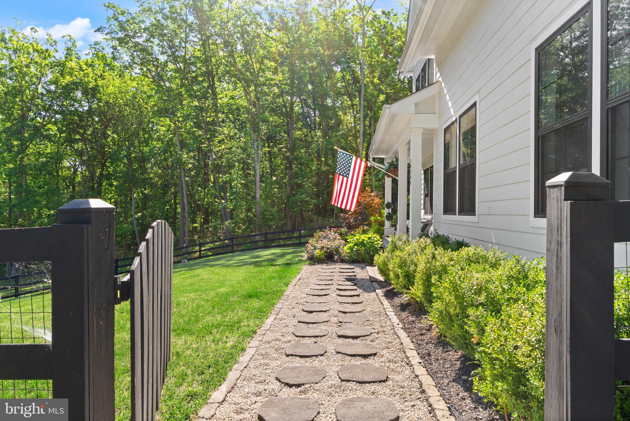 SADDLE RIDGE - Residential