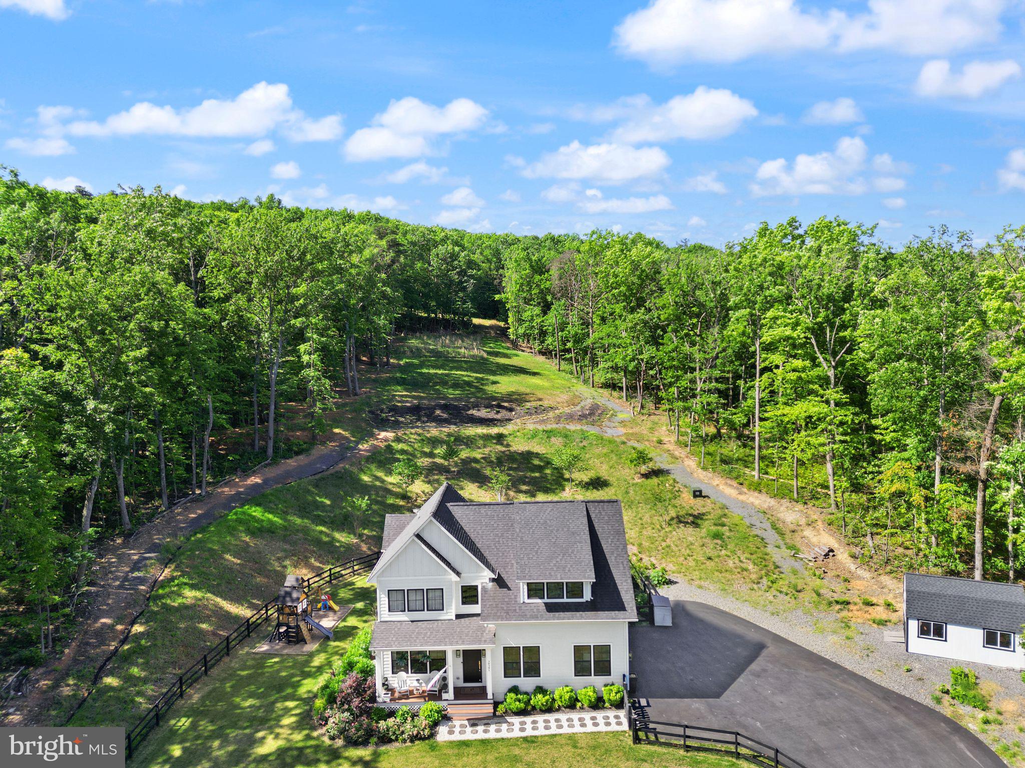 SADDLE RIDGE - Residential