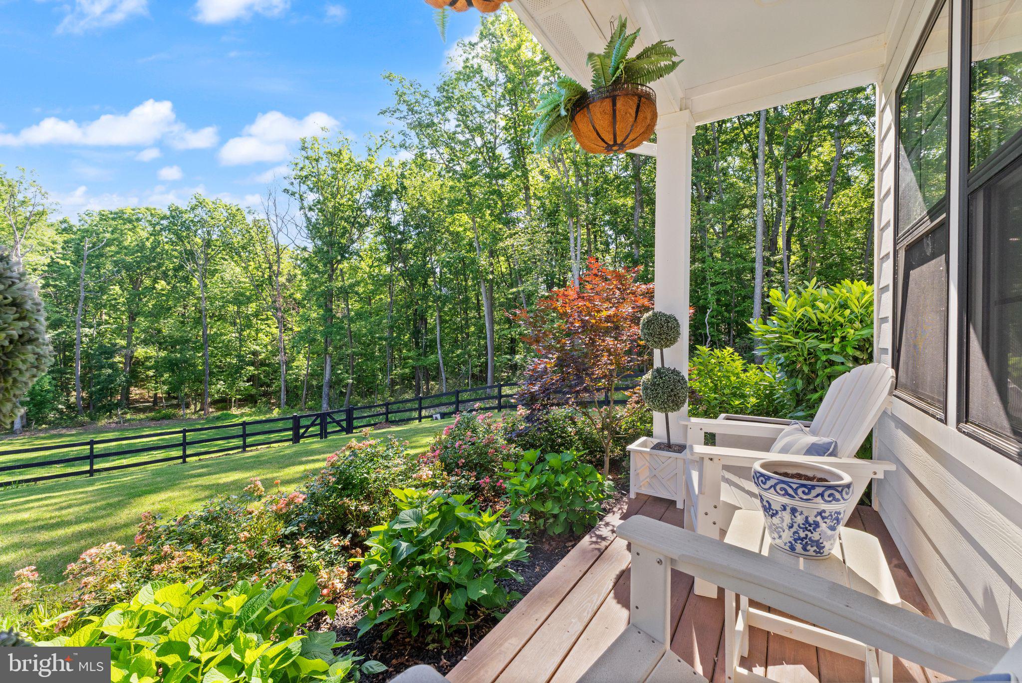 SADDLE RIDGE - Residential