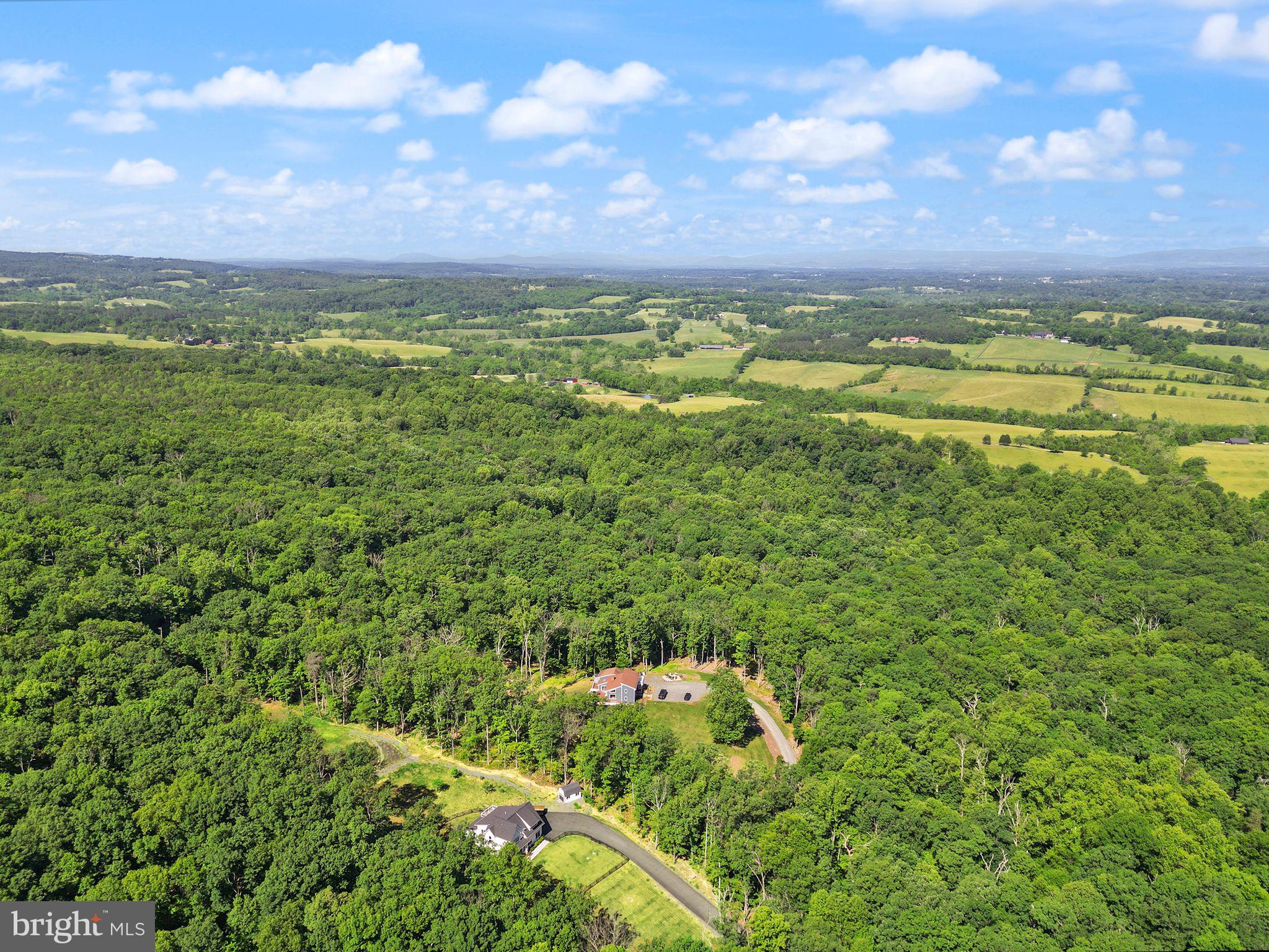 SADDLE RIDGE - Residential