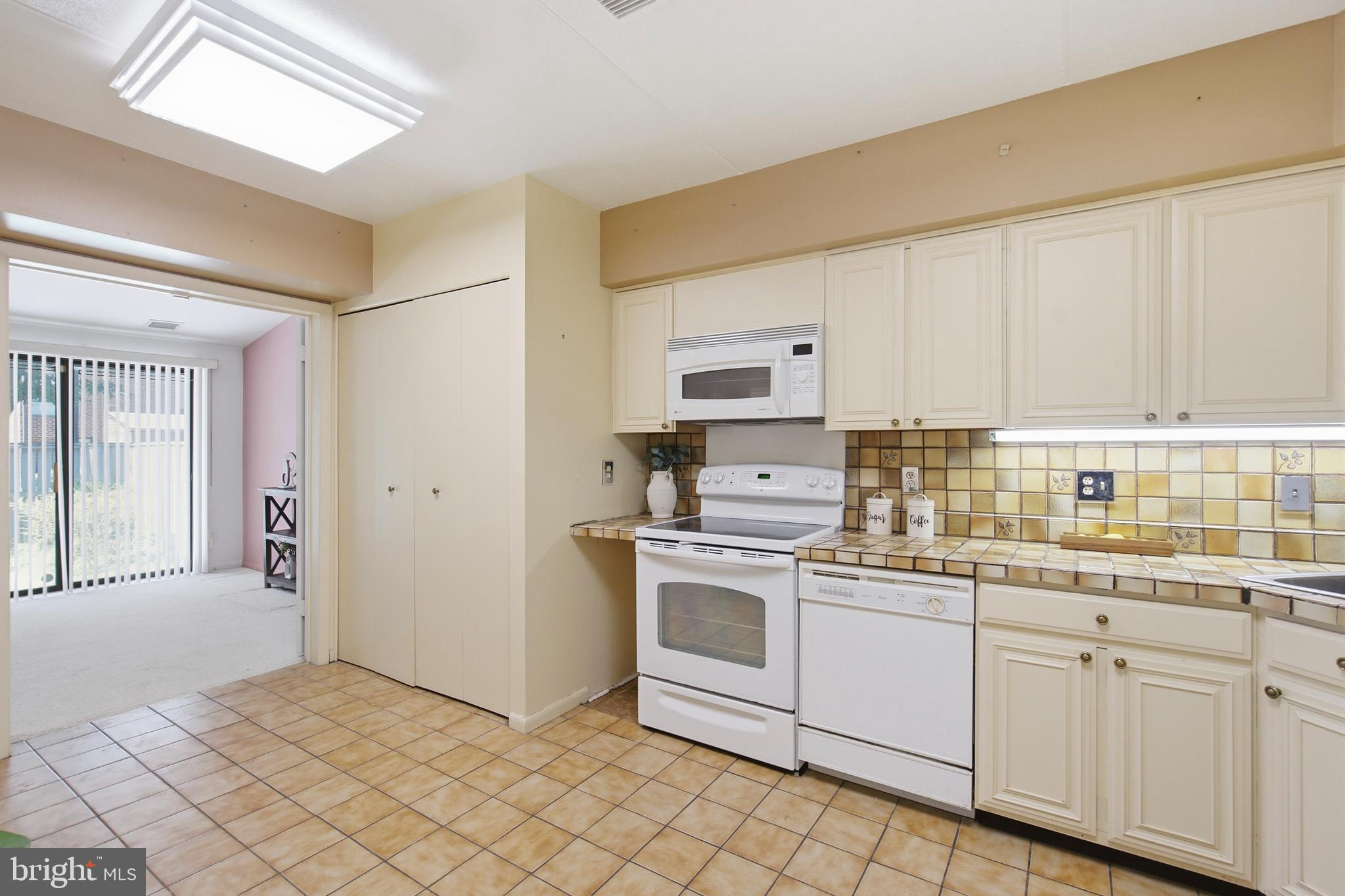 ANNEN WOODS - Residential
