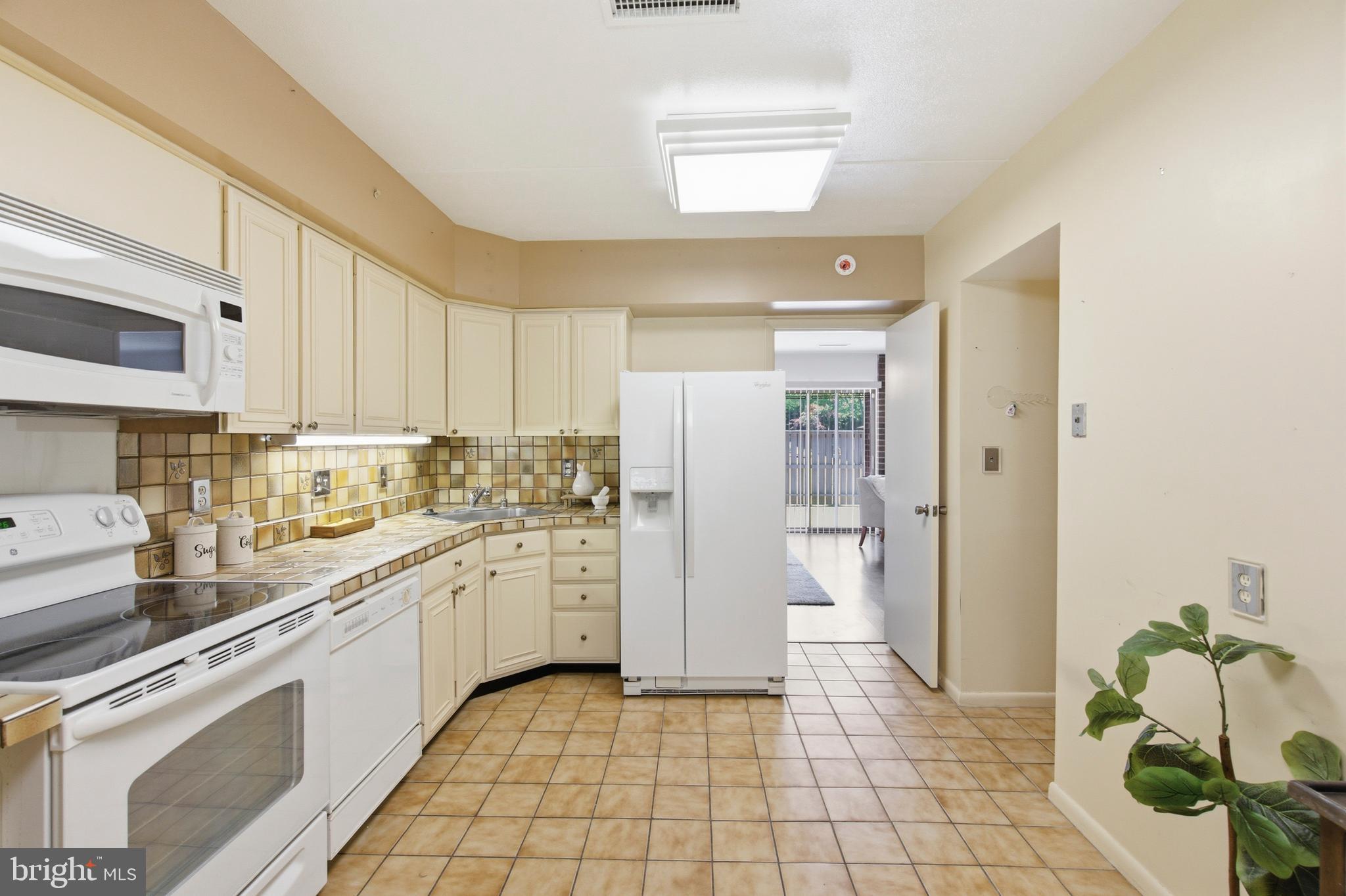 ANNEN WOODS - Residential