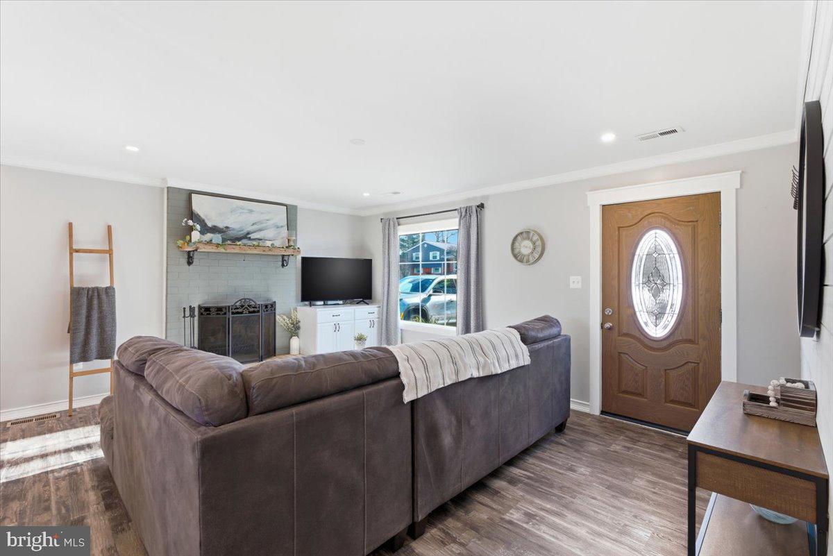 STERLING  PARK - Residential