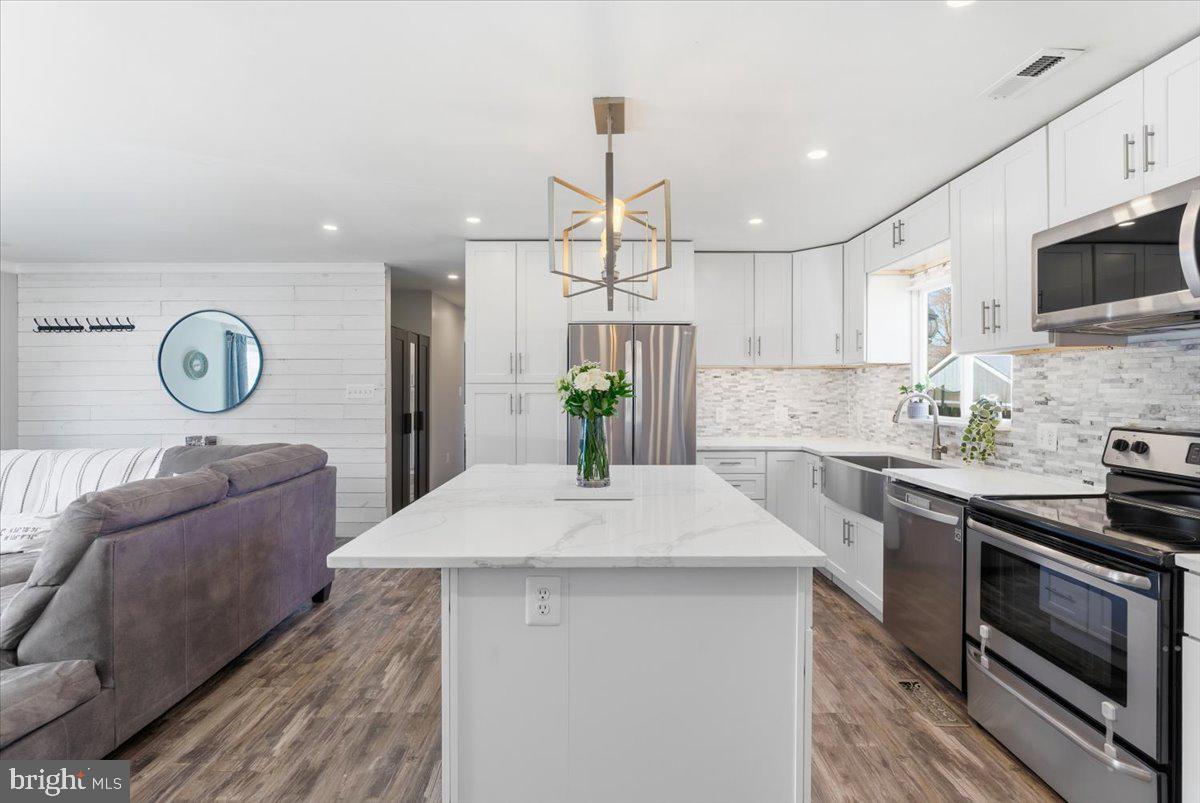 STERLING  PARK - Residential
