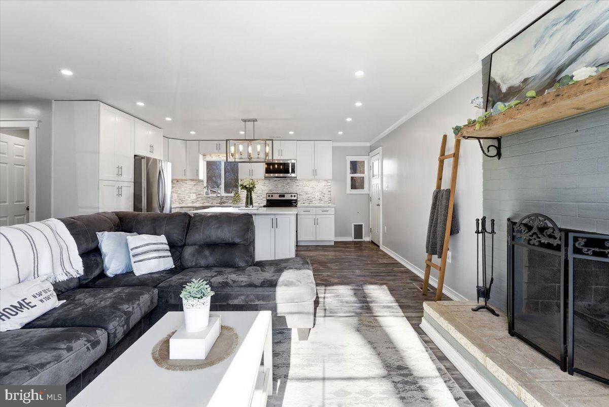 STERLING  PARK - Residential