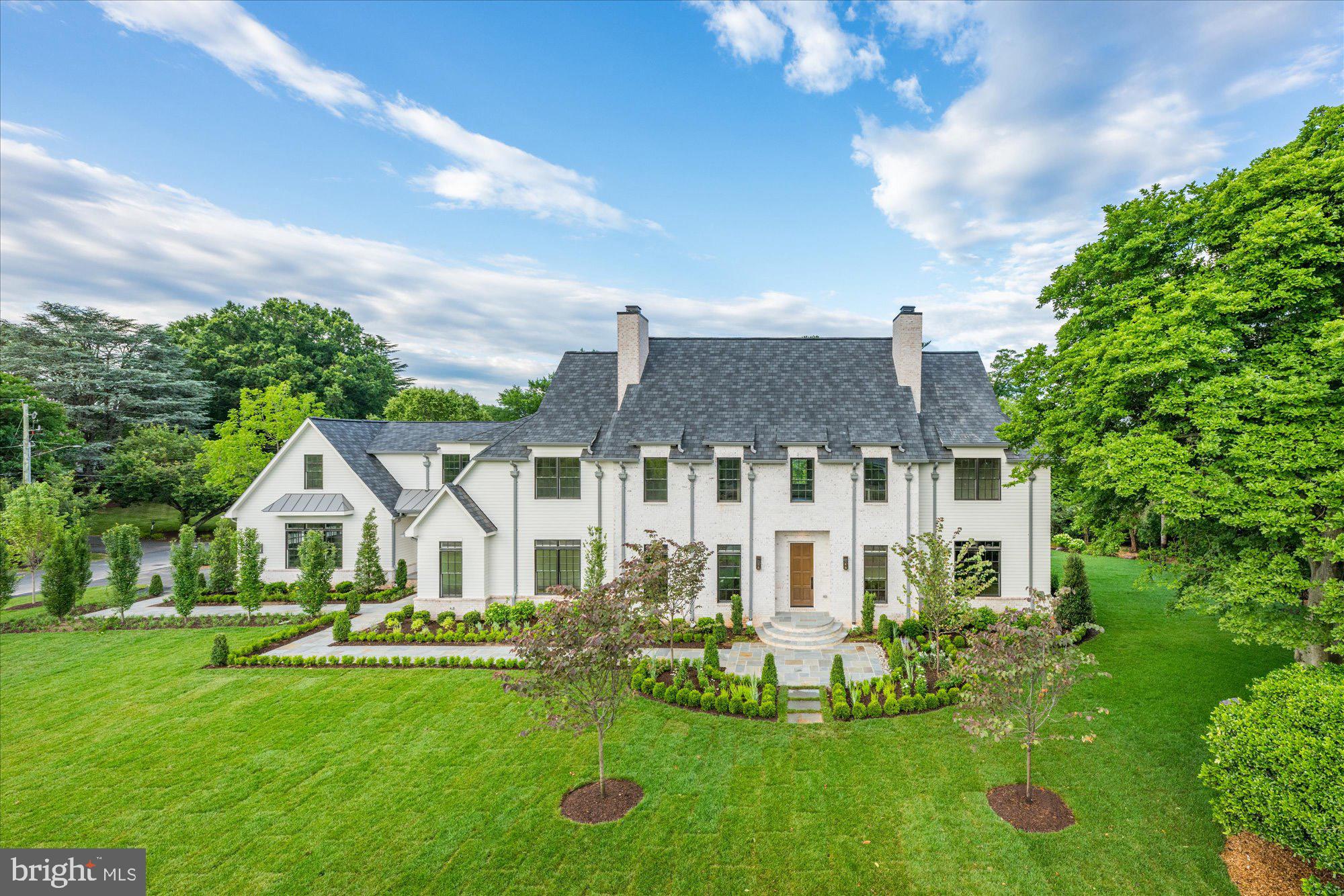 CLEARVIEW MANOR - Residential