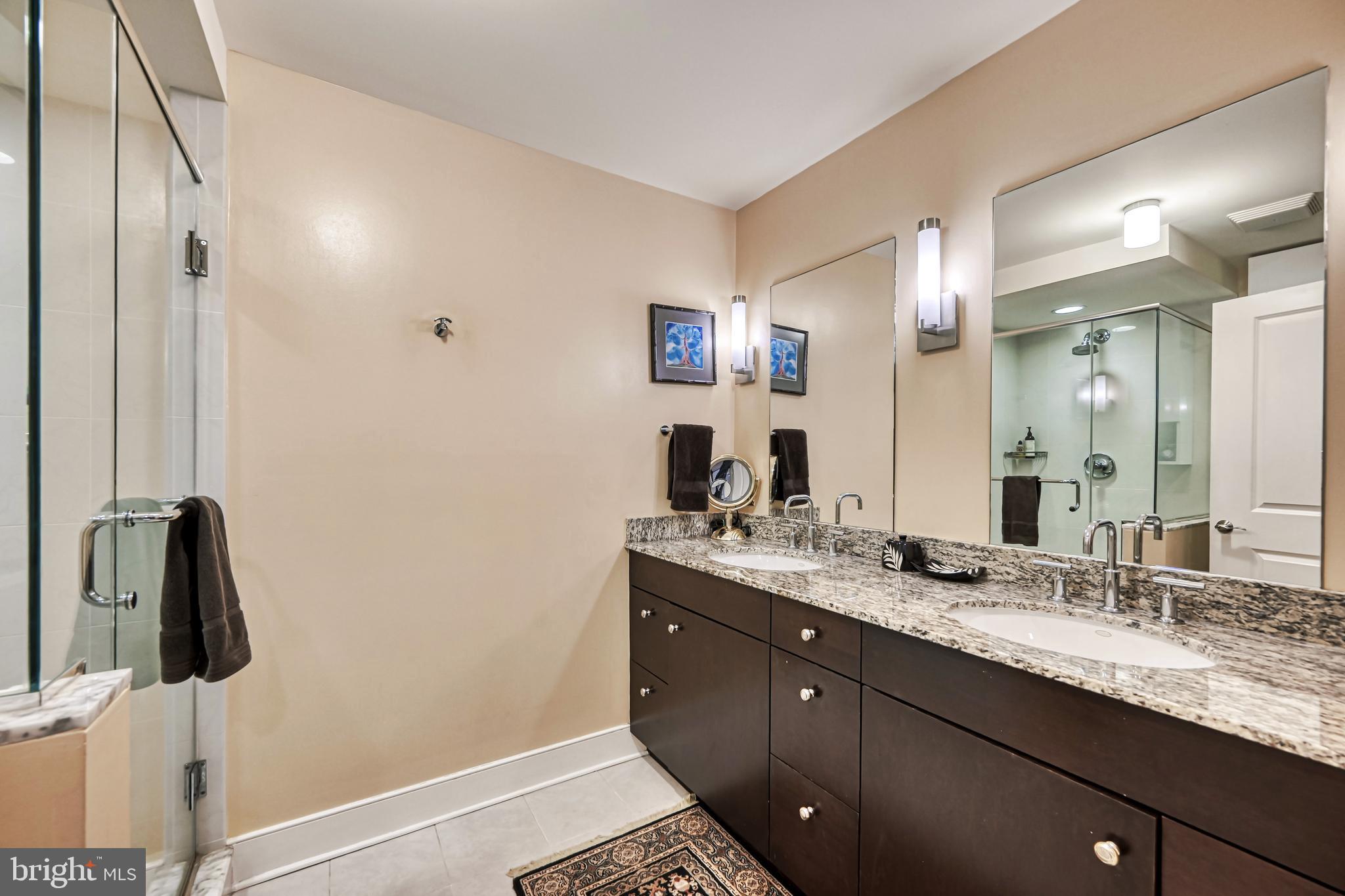 HARBOR EAST - Residential