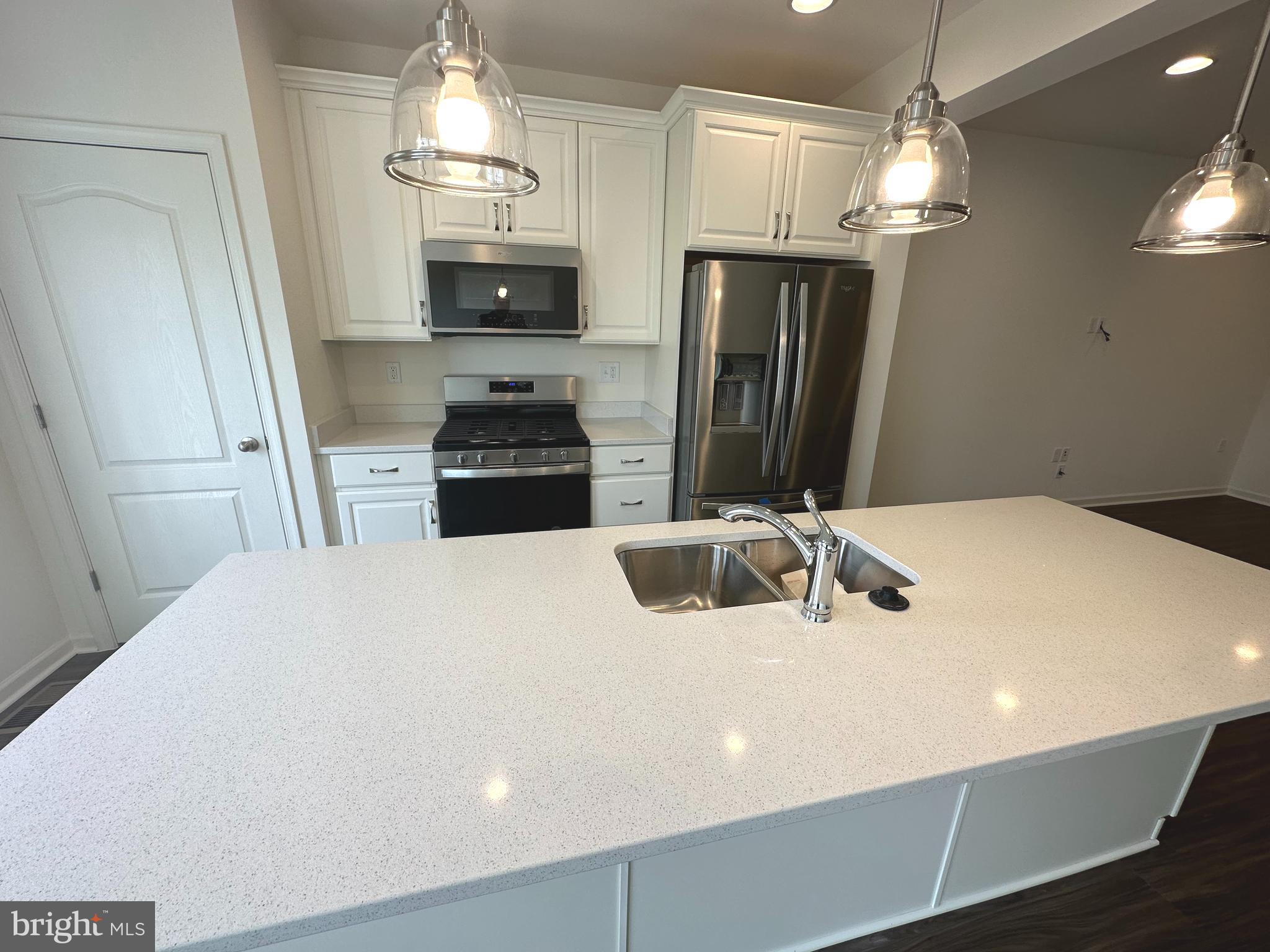 FREEDOM MANOR - Residential Lease