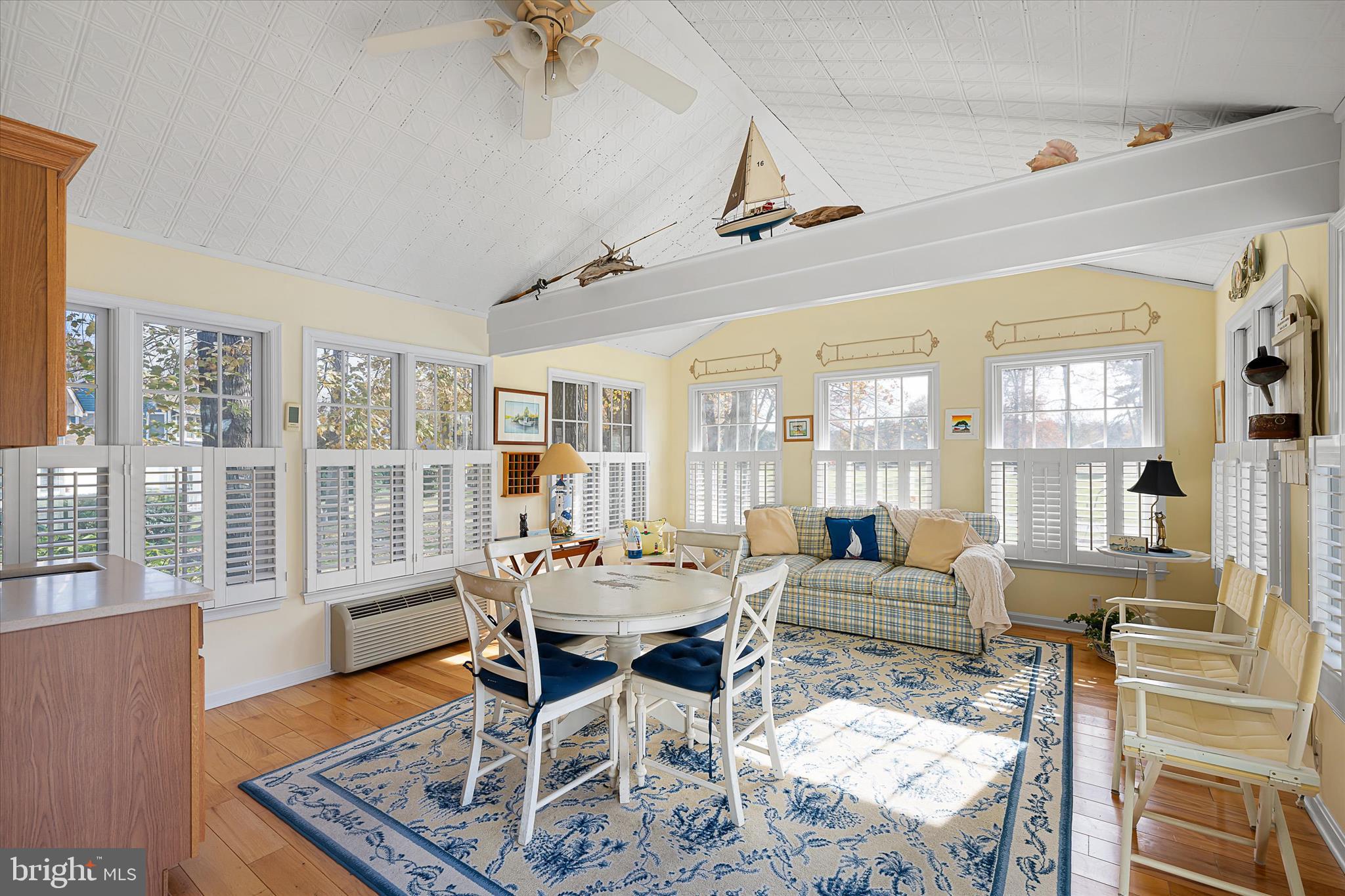 SALT POND - Residential
