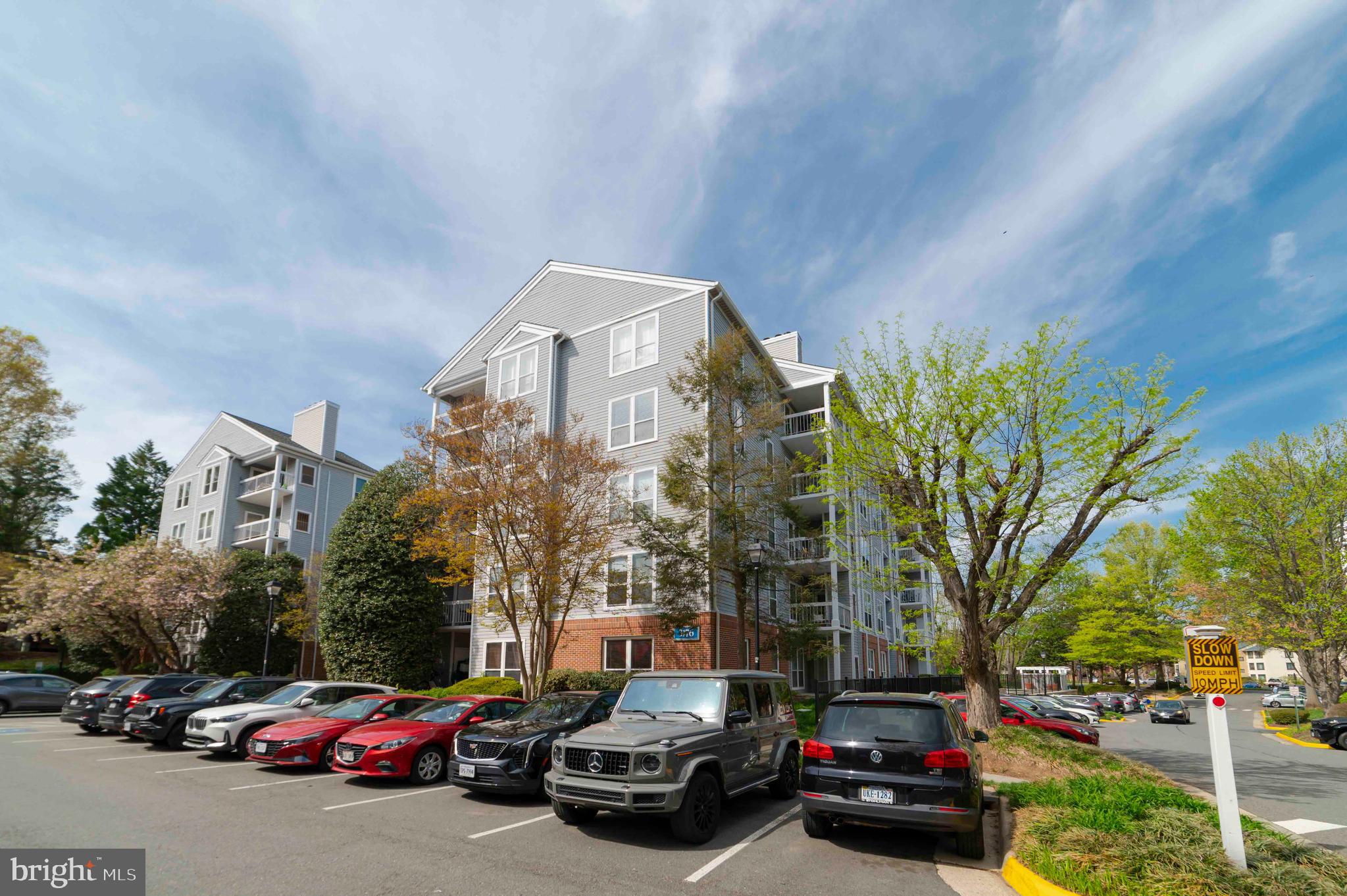 FOUR WINDS AT OAKTON - Residential