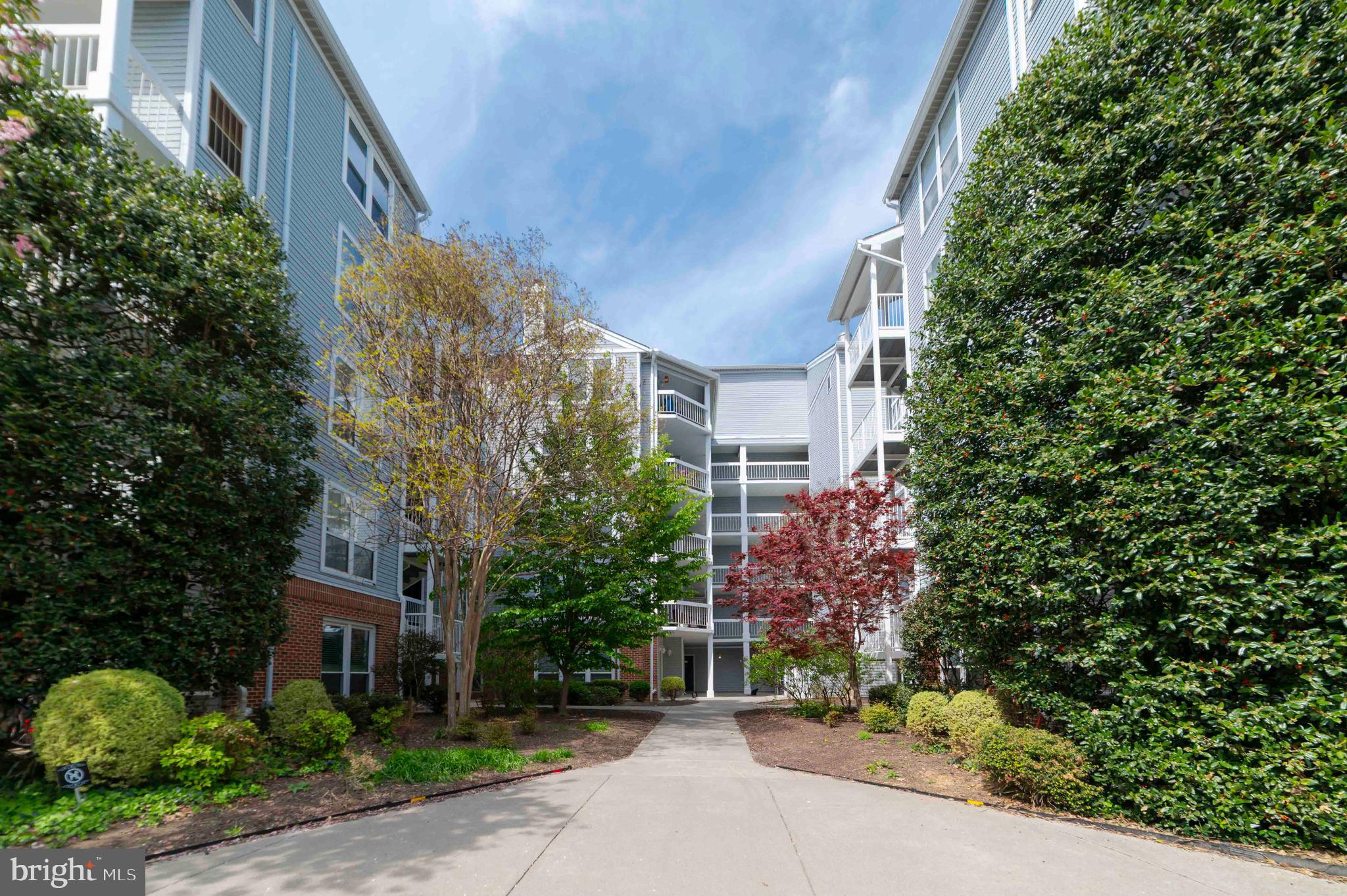 FOUR WINDS AT OAKTON - Residential