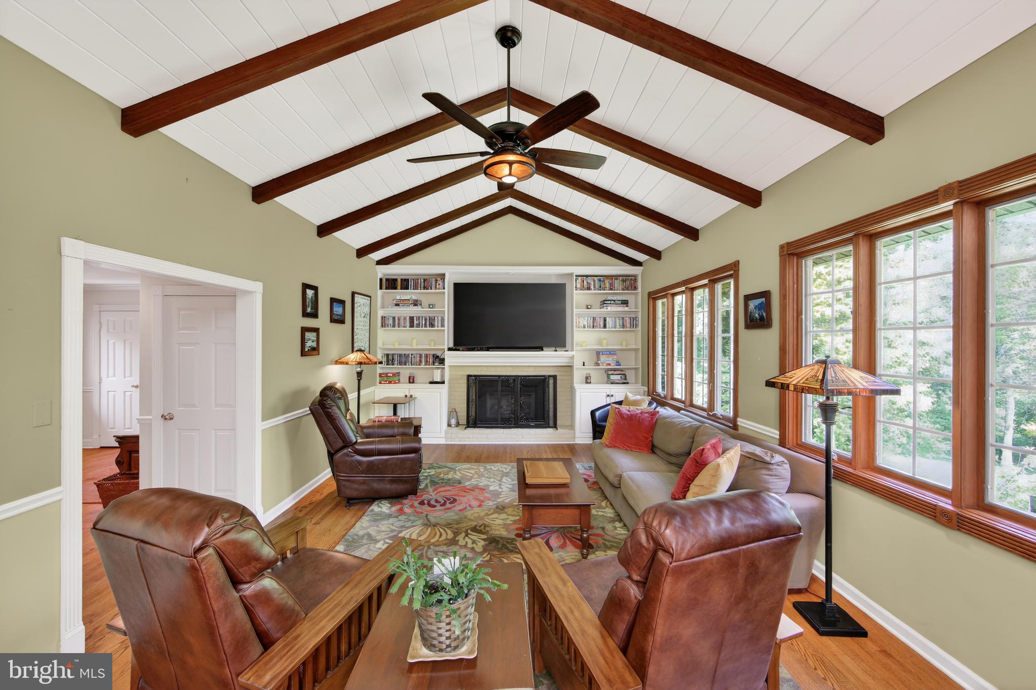 SPRING VALLEY - Residential