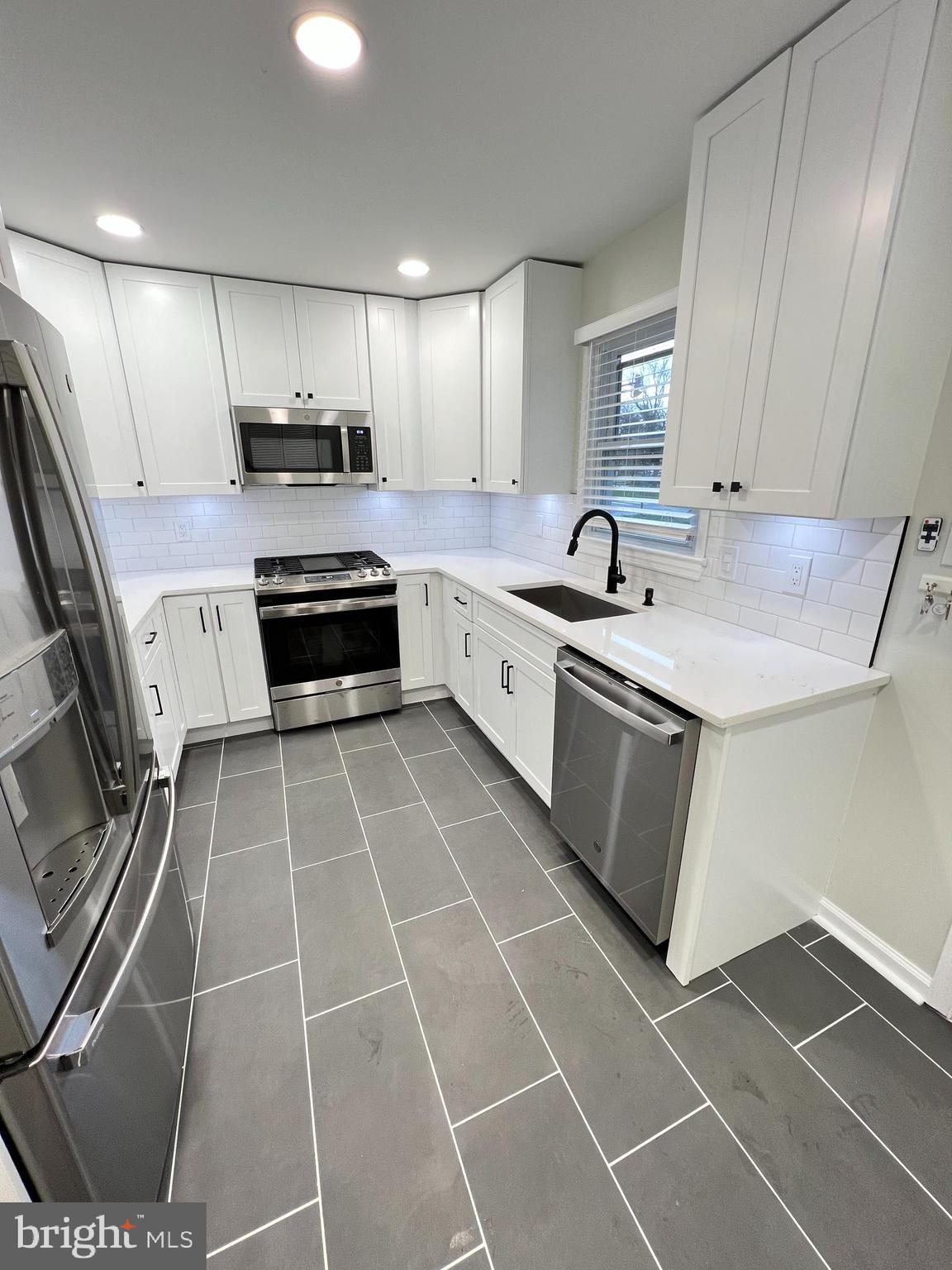ALEXANDRIA - Residential Lease