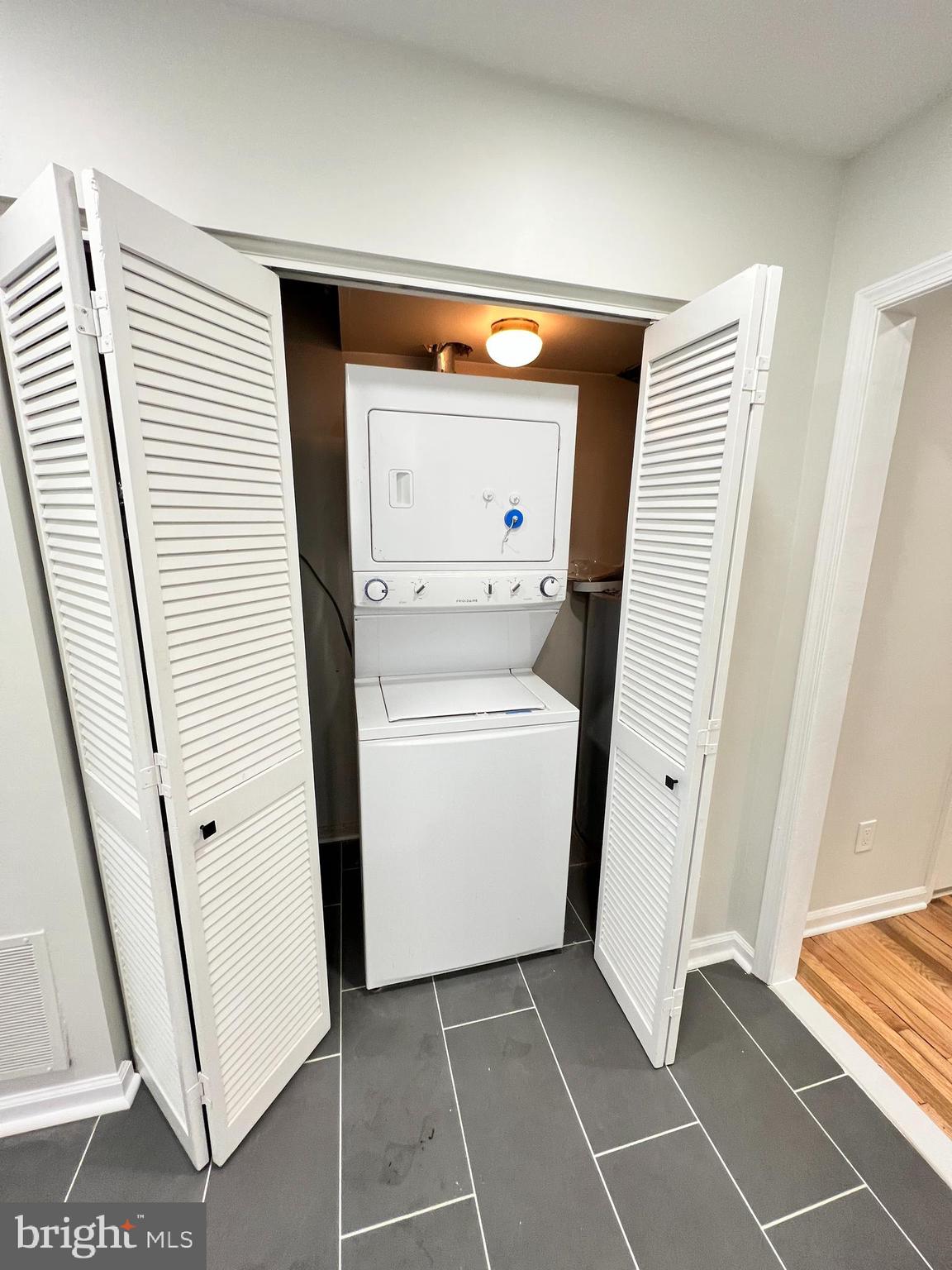 ALEXANDRIA - Residential Lease