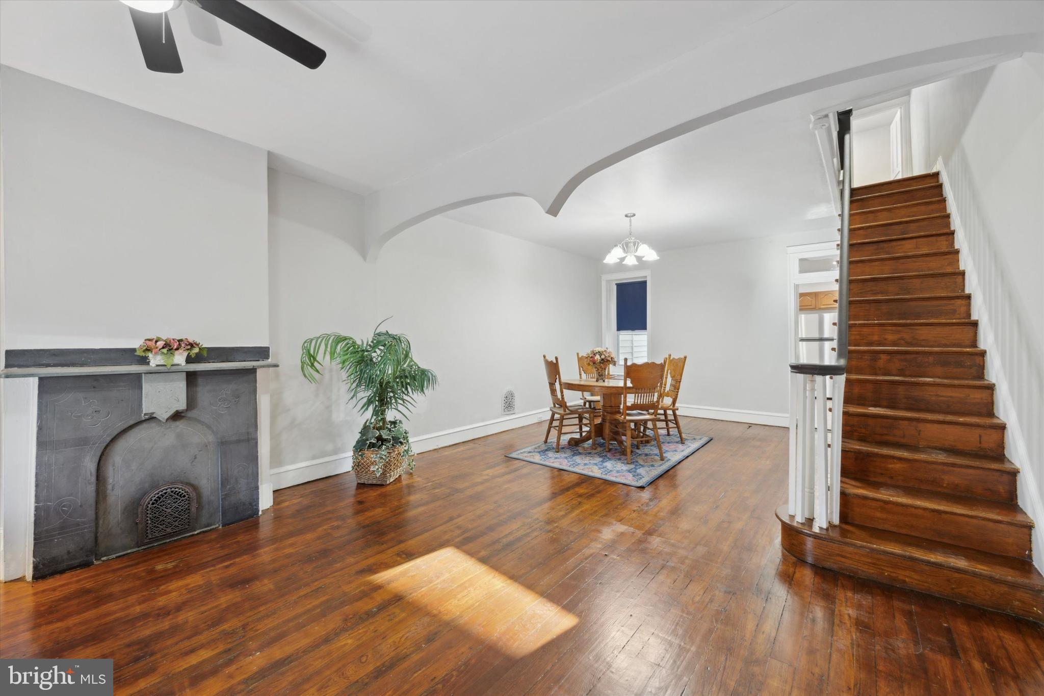 ROXBOROUGH - Residential