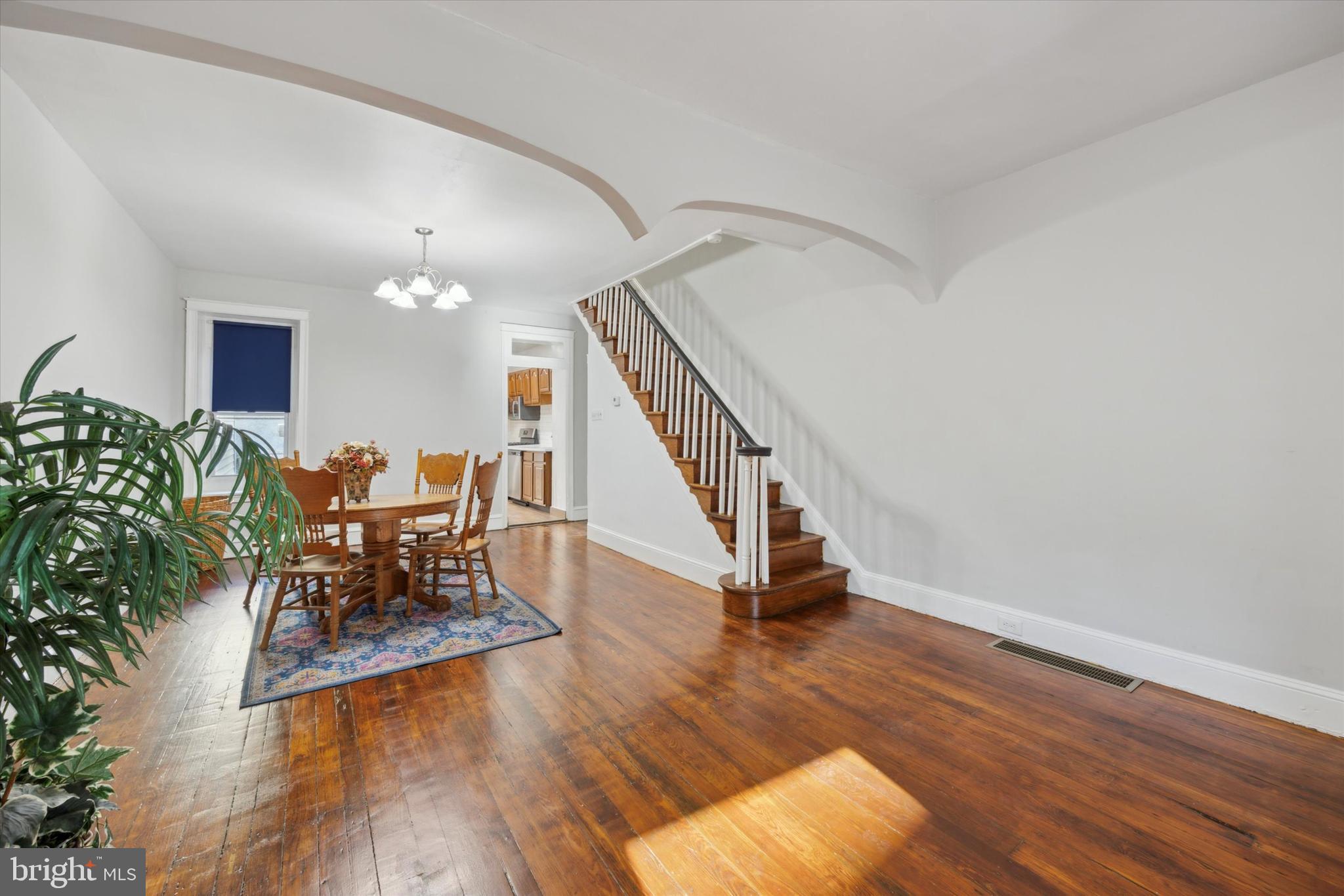 ROXBOROUGH - Residential