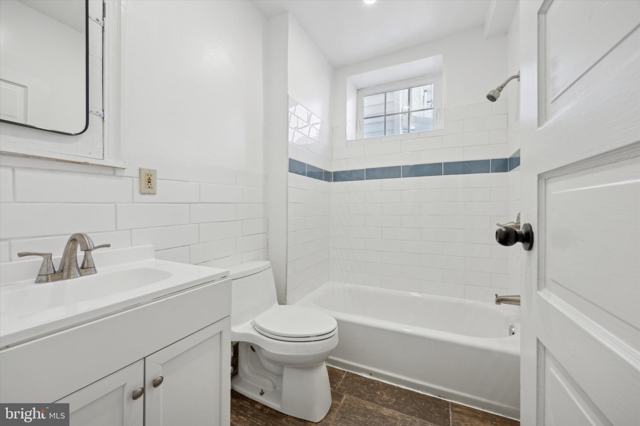 ROXBOROUGH - Residential