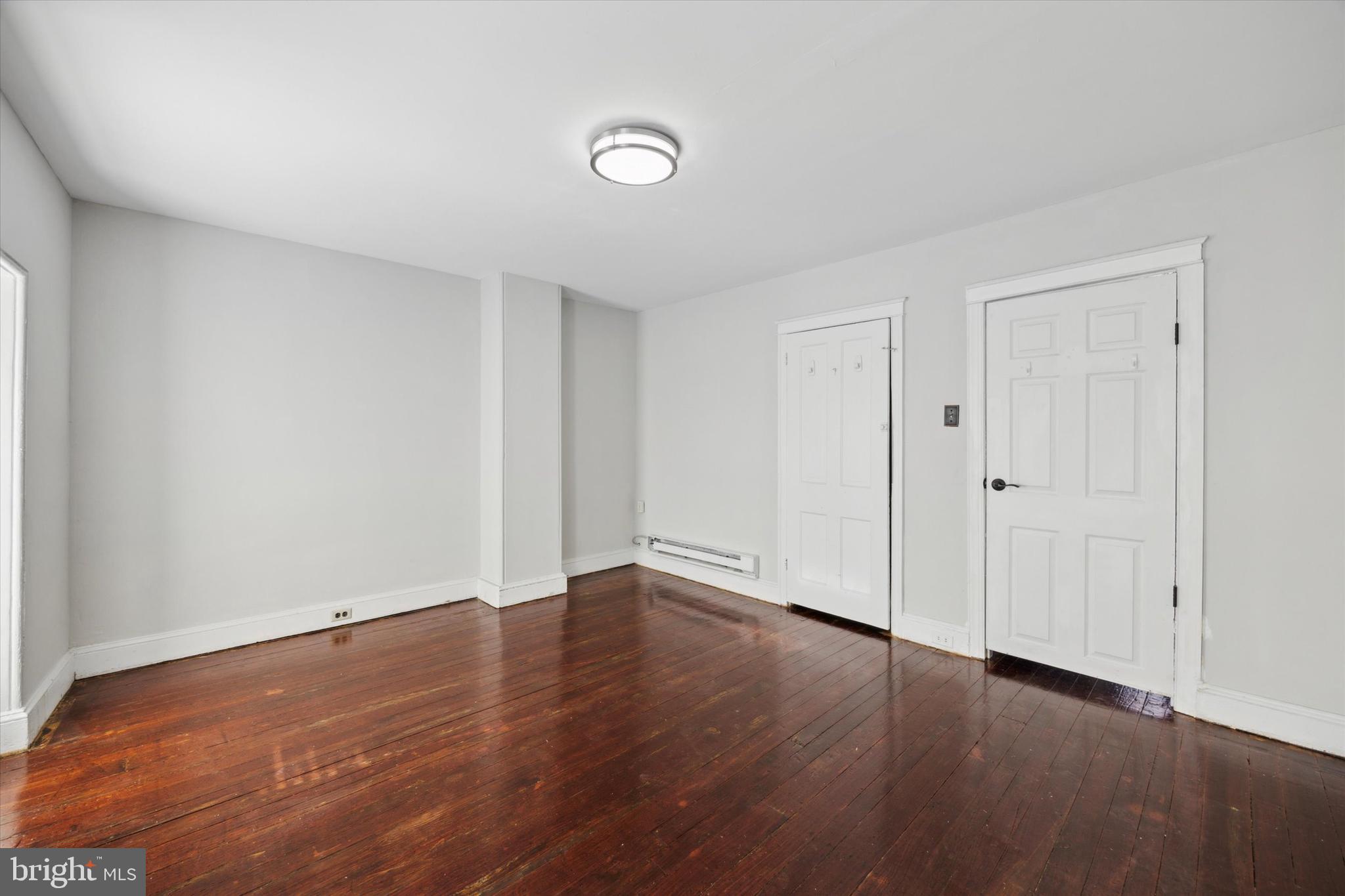 ROXBOROUGH - Residential