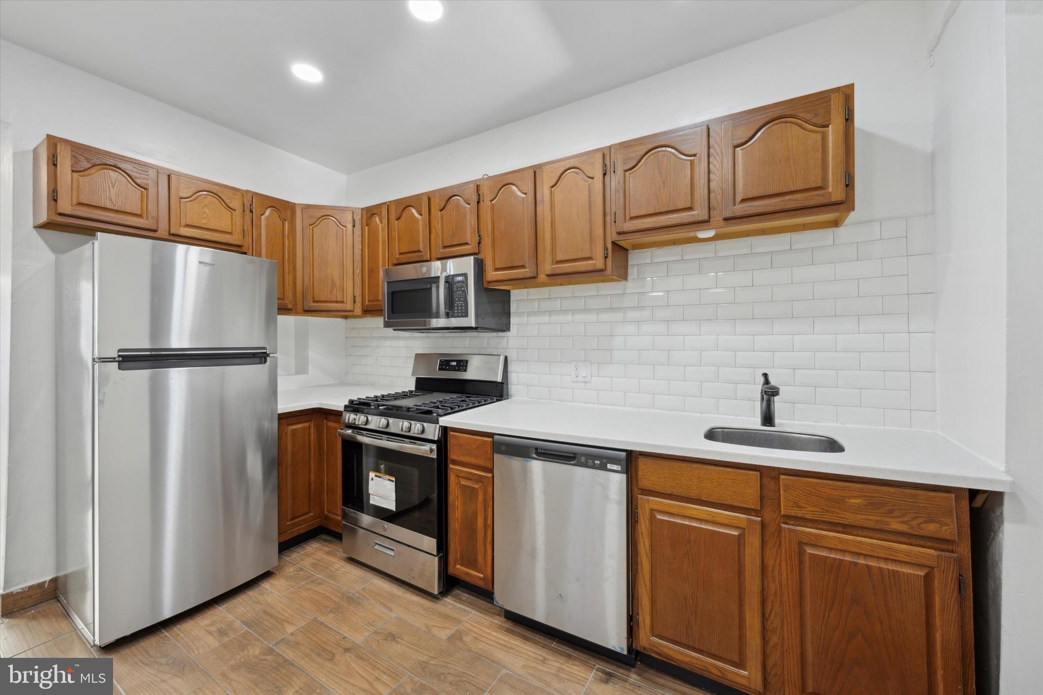 ROXBOROUGH - Residential