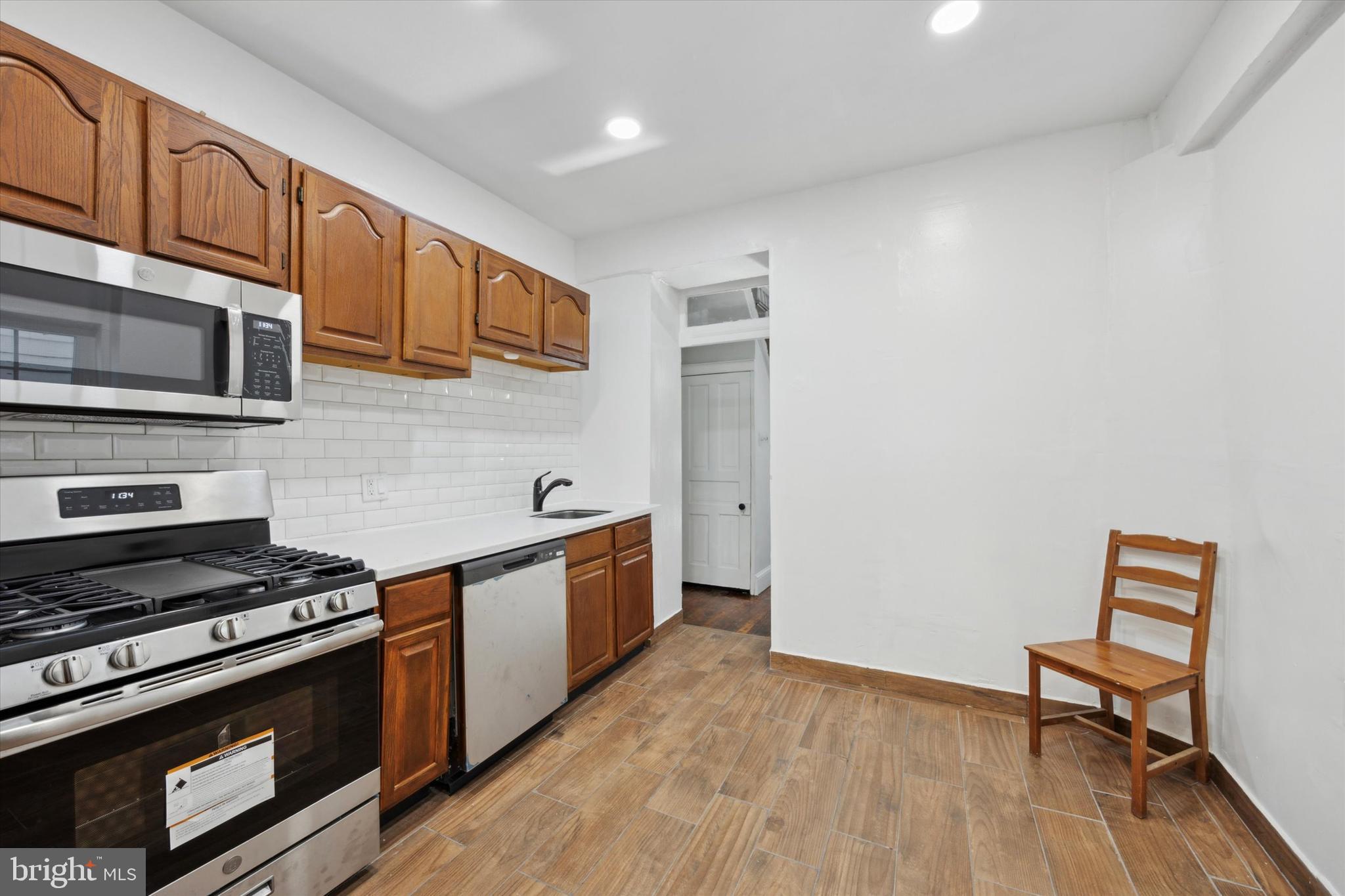 ROXBOROUGH - Residential