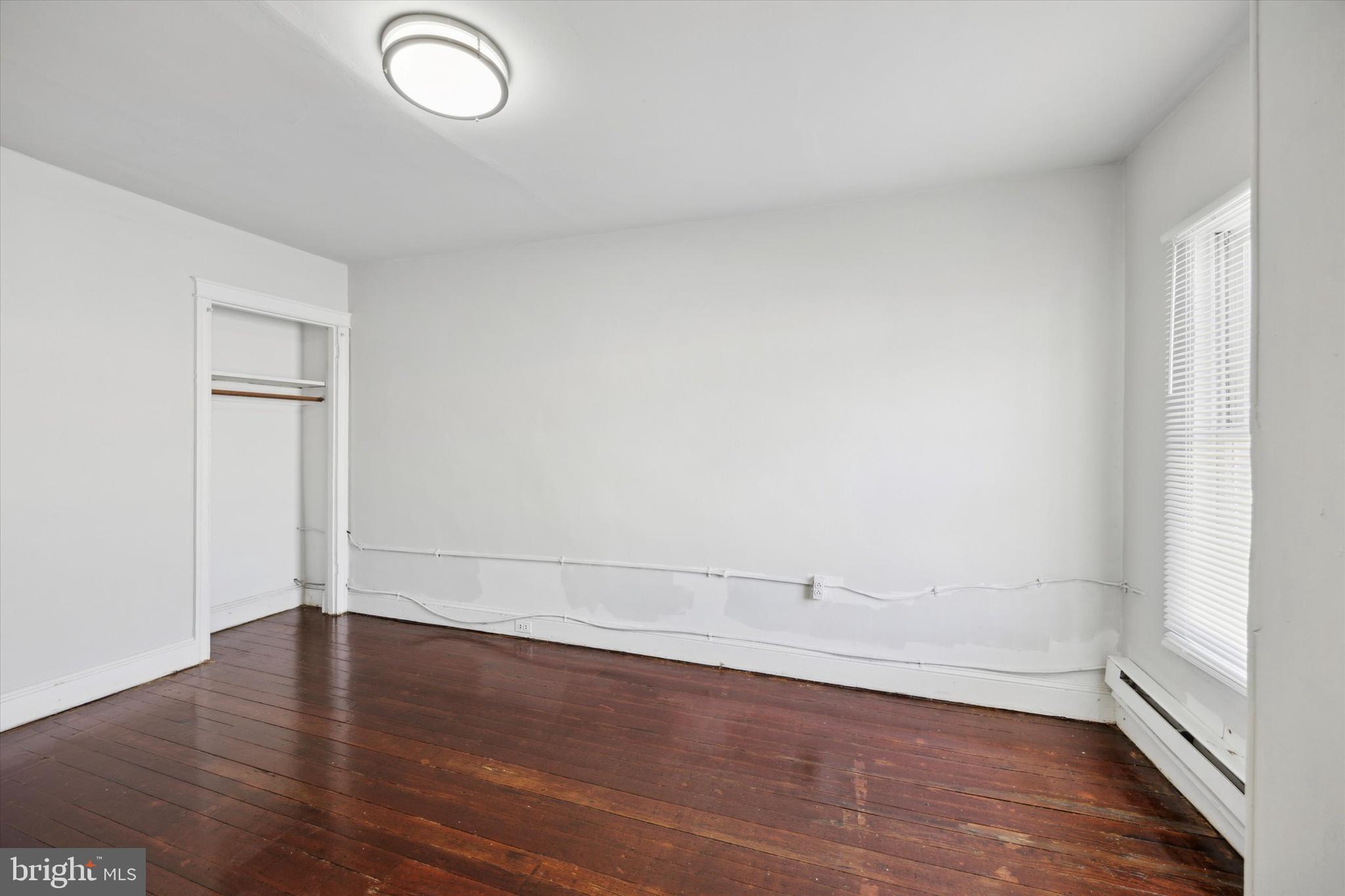 ROXBOROUGH - Residential