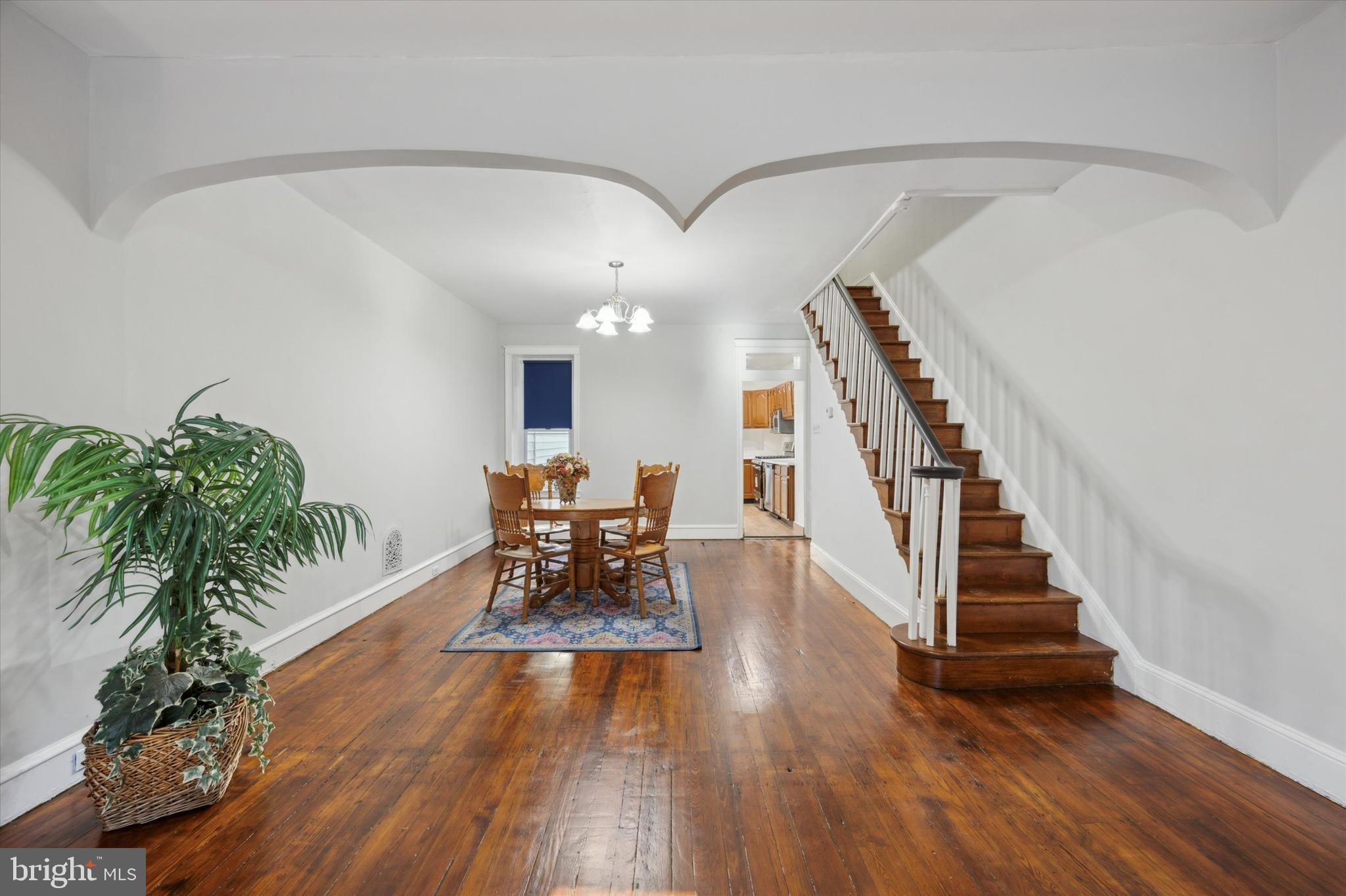ROXBOROUGH - Residential